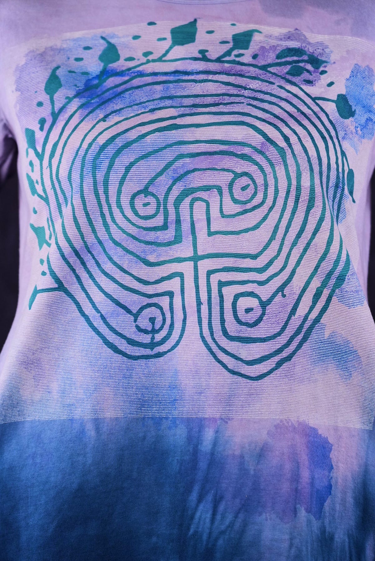 1988HDBlue Fish Tee Violet Dip & Indigo