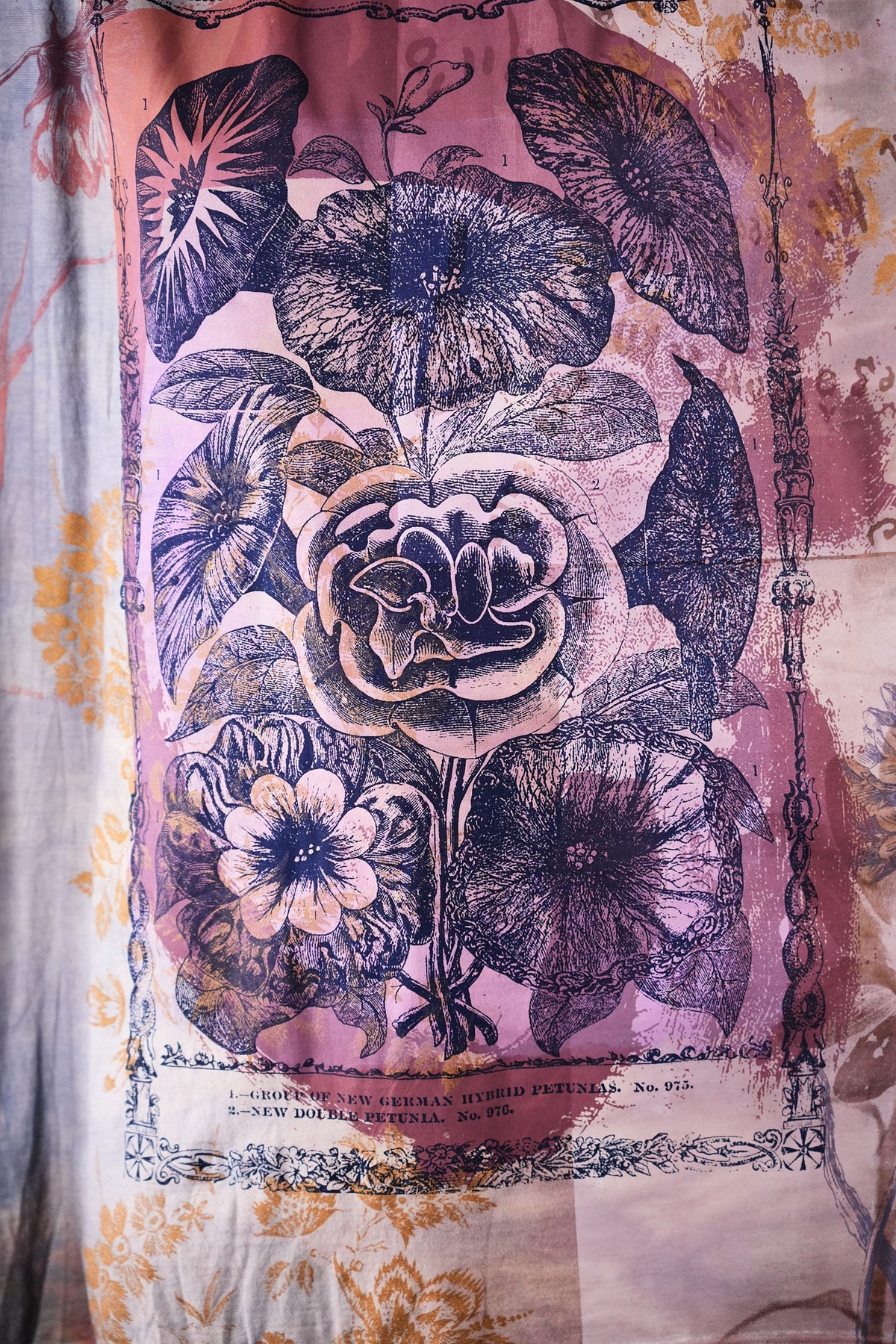 1255 HD Art Tee Taupe Blue Seed Packet
