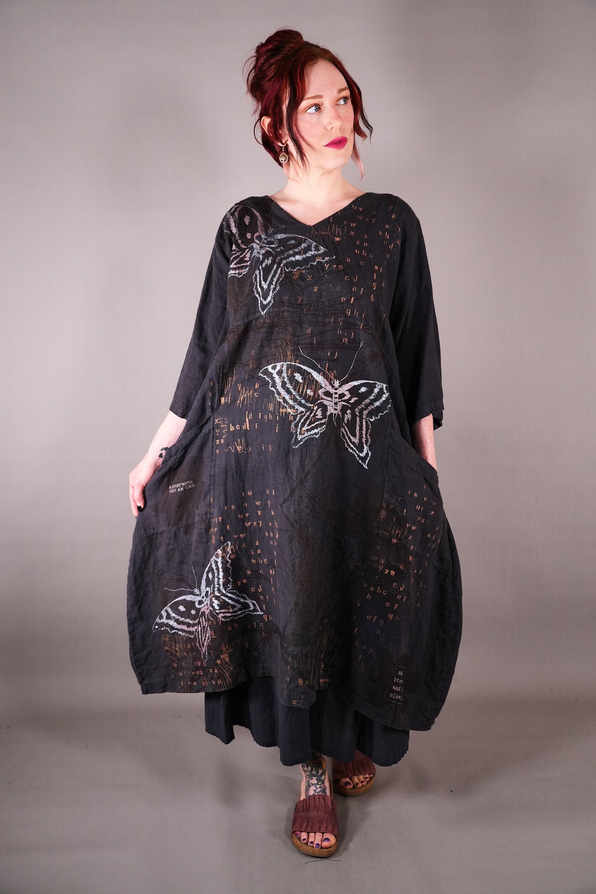 2133 Crossover Linen Tunic Black Sand Butterfly Alphabet