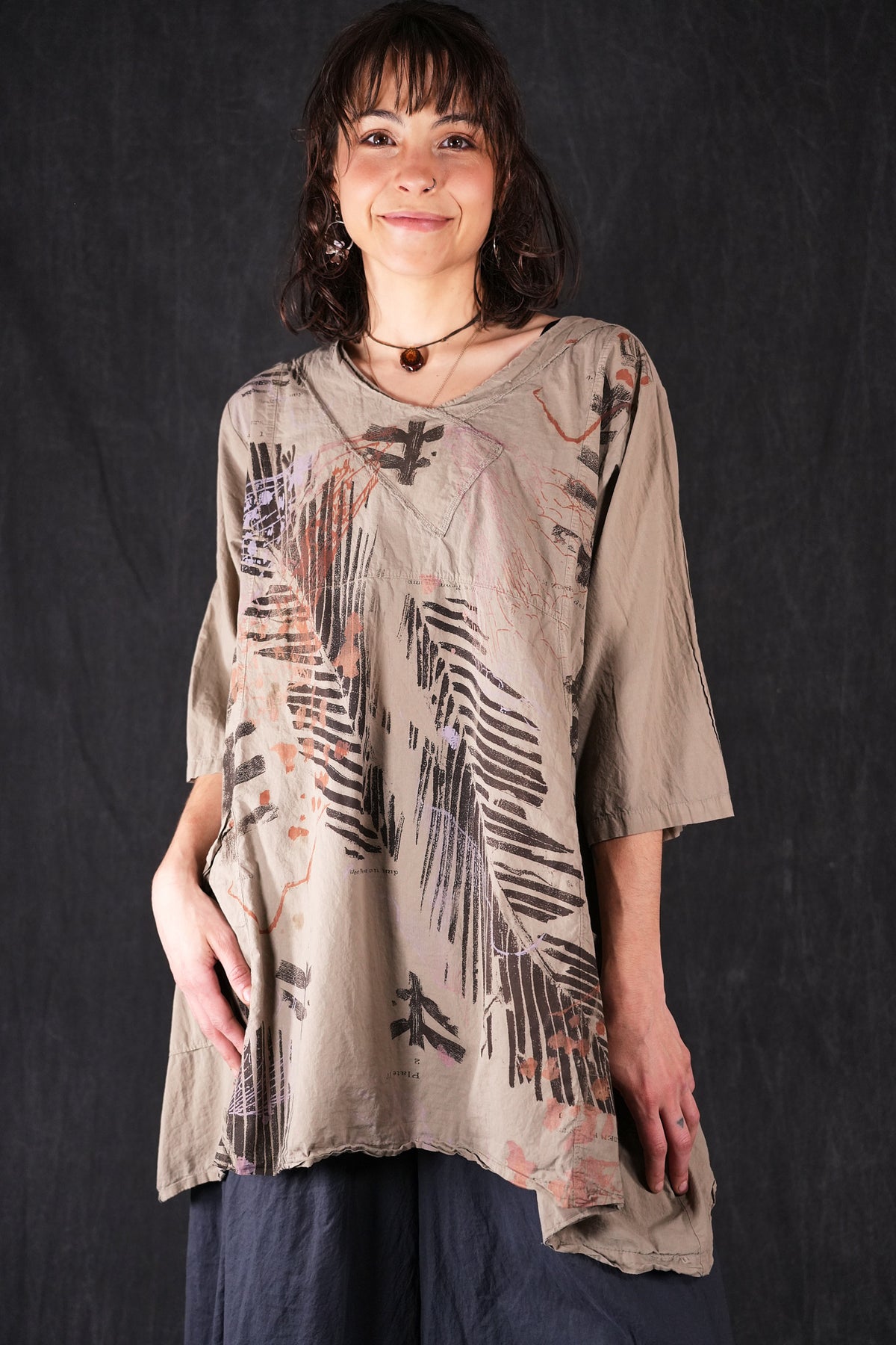 2133 Crossover Urchin Tunic Dovetail Leaf Wing-P