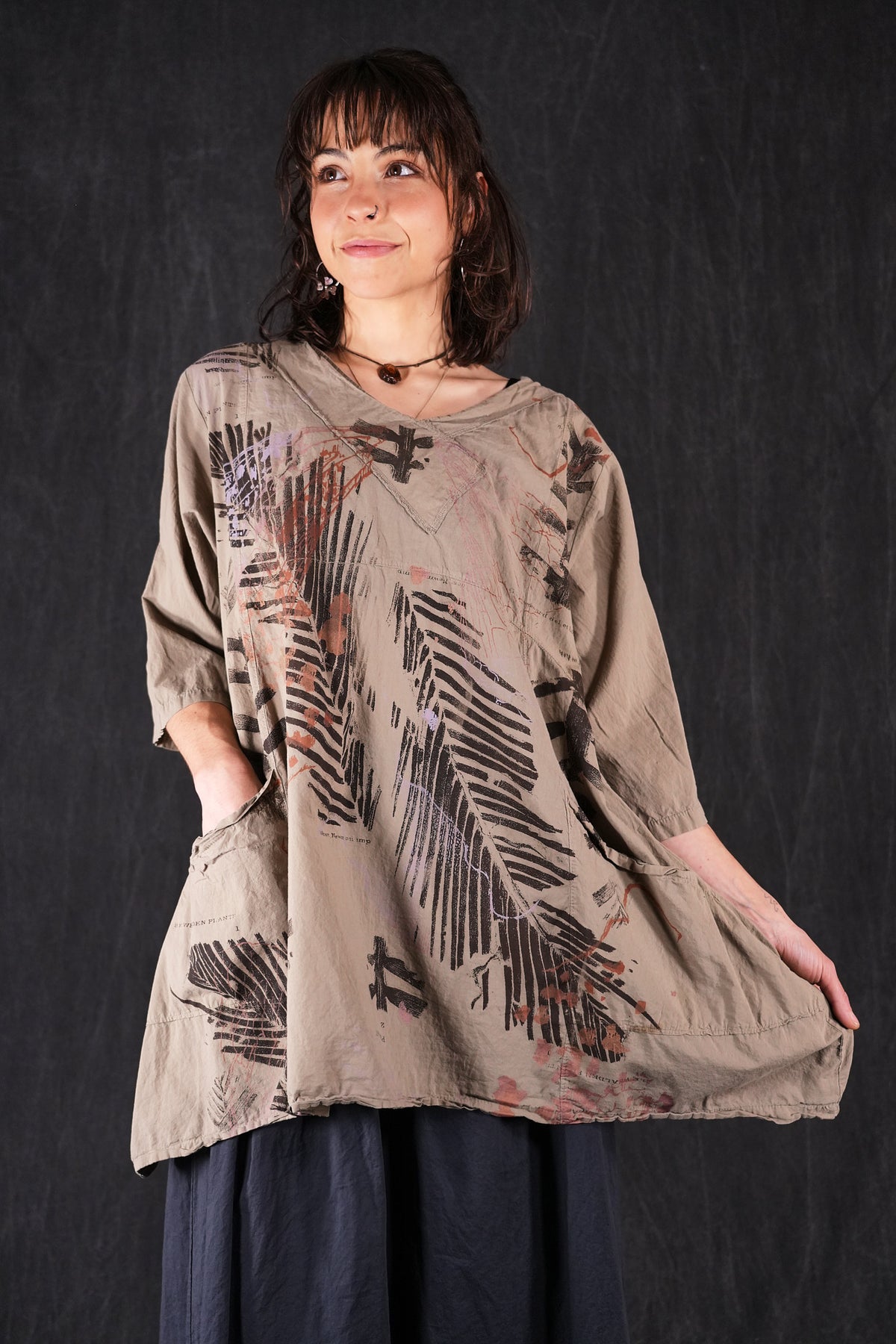 2133 Crossover Urchin Tunic Dovetail Leaf Wing-P