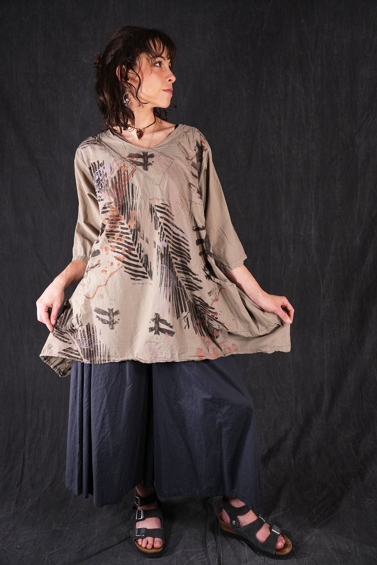 2133 Crossover Urchin Tunic Dovetail Leaf Wing-P