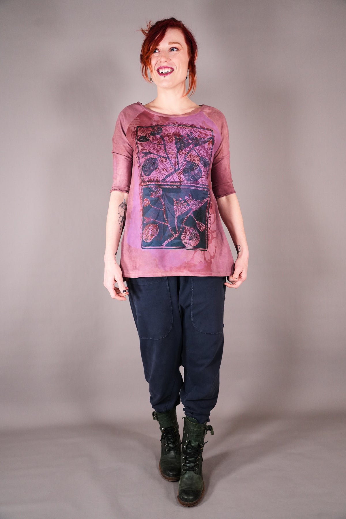 2139 HD Raglan Tee Dust Rose Flower Negative
