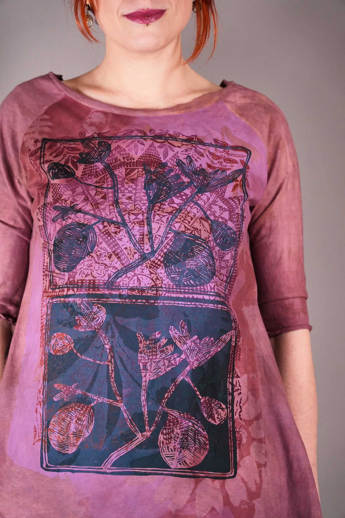 2139 HD Raglan Tee Dust Rose Flower Negative