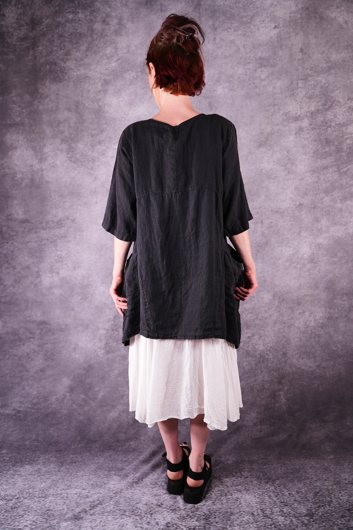 2270 Seaside Linen Tunic Black Sand Love Letter
