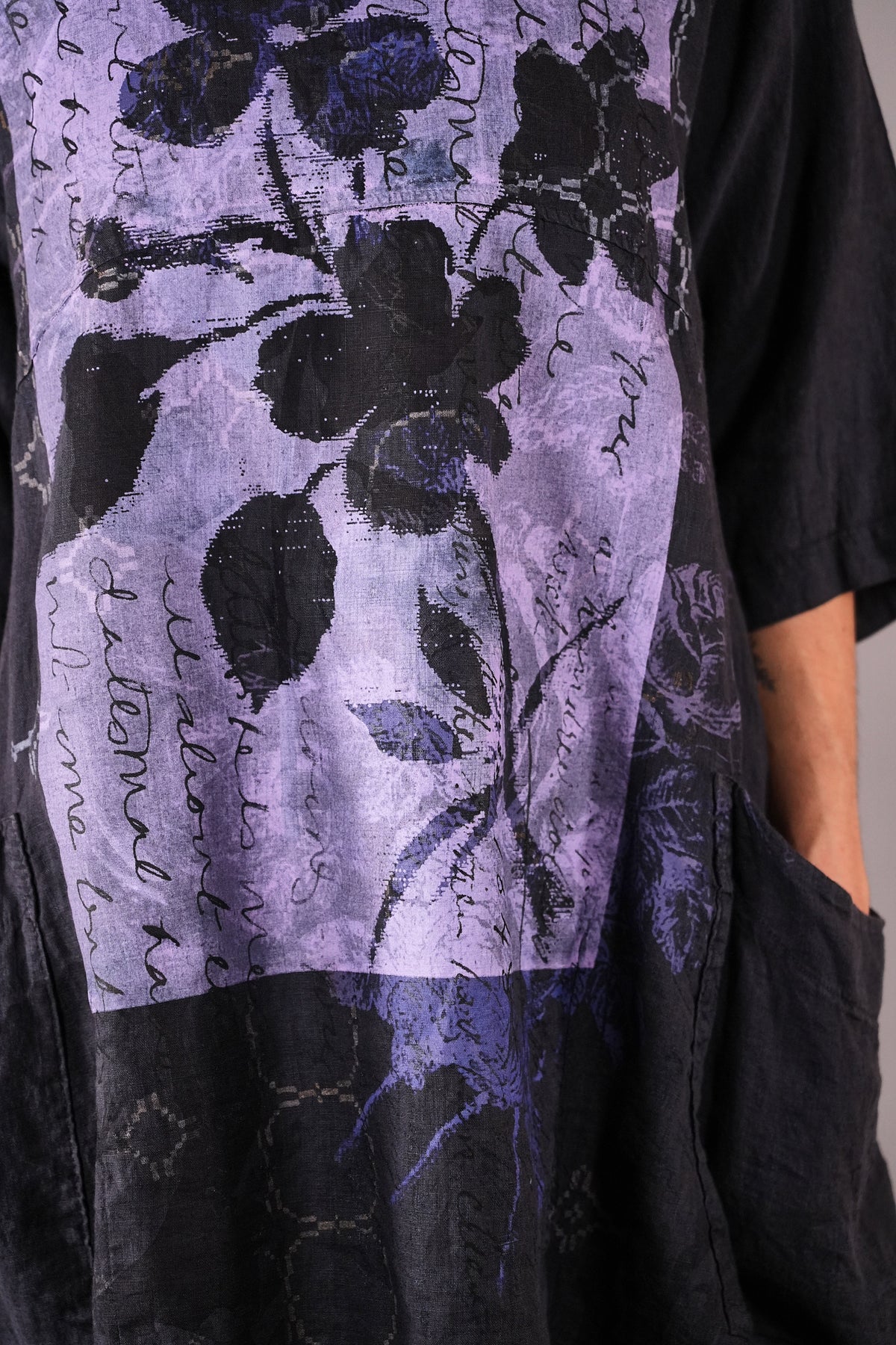 2270 Seaside Linen Tunic Black Sand Love Letter