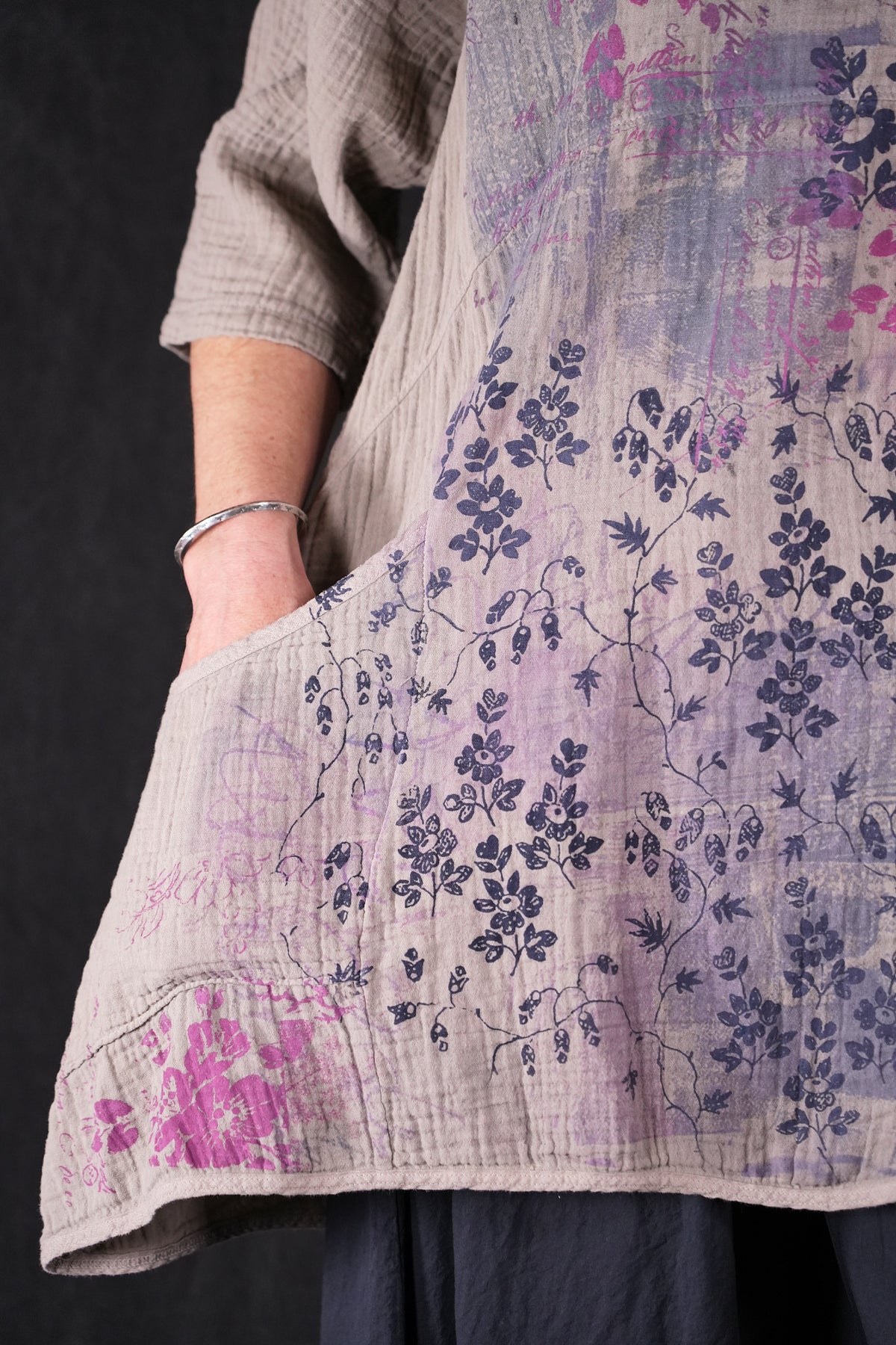 2315 Gauze Zen Tunic Pebble Scotland Garden
