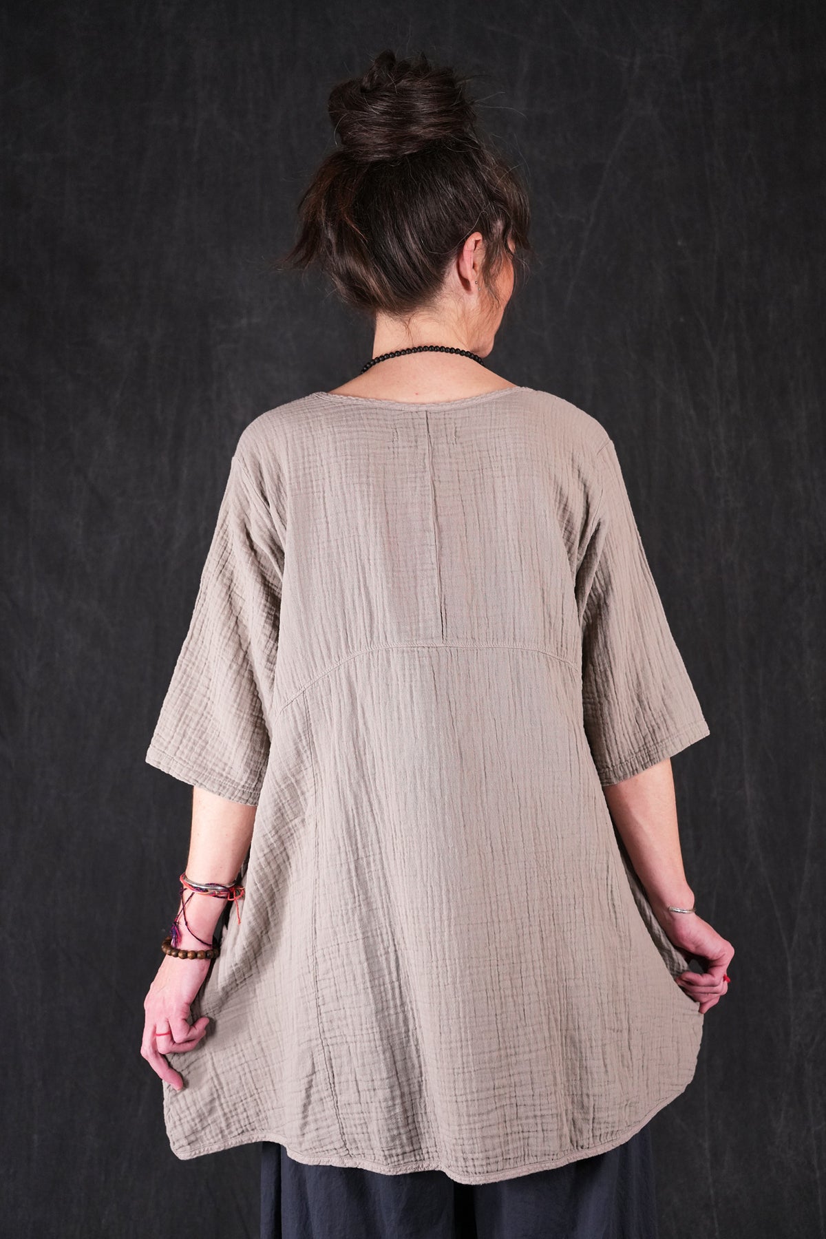 2315 Gauze Zen Tunic Pebble Scotland Garden