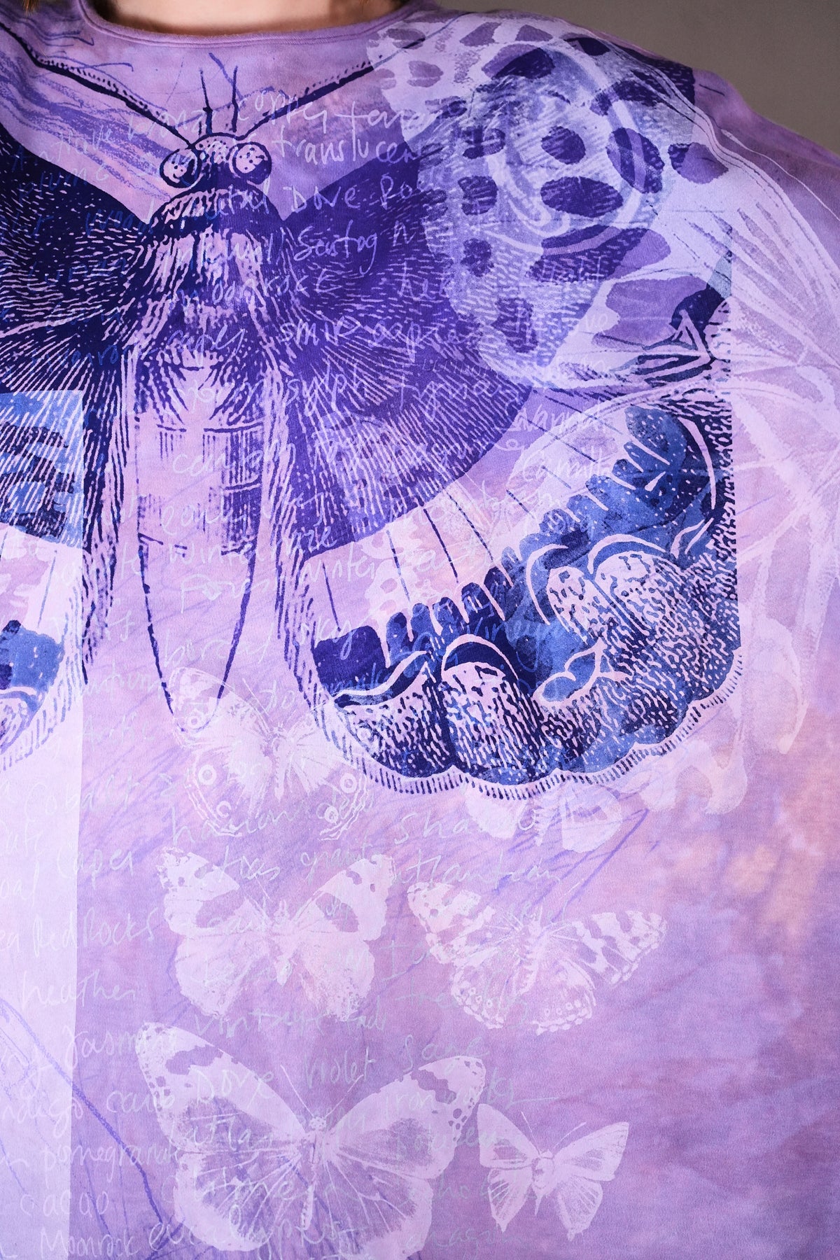2339 HD Palette Sweatshirt Lavender Wings