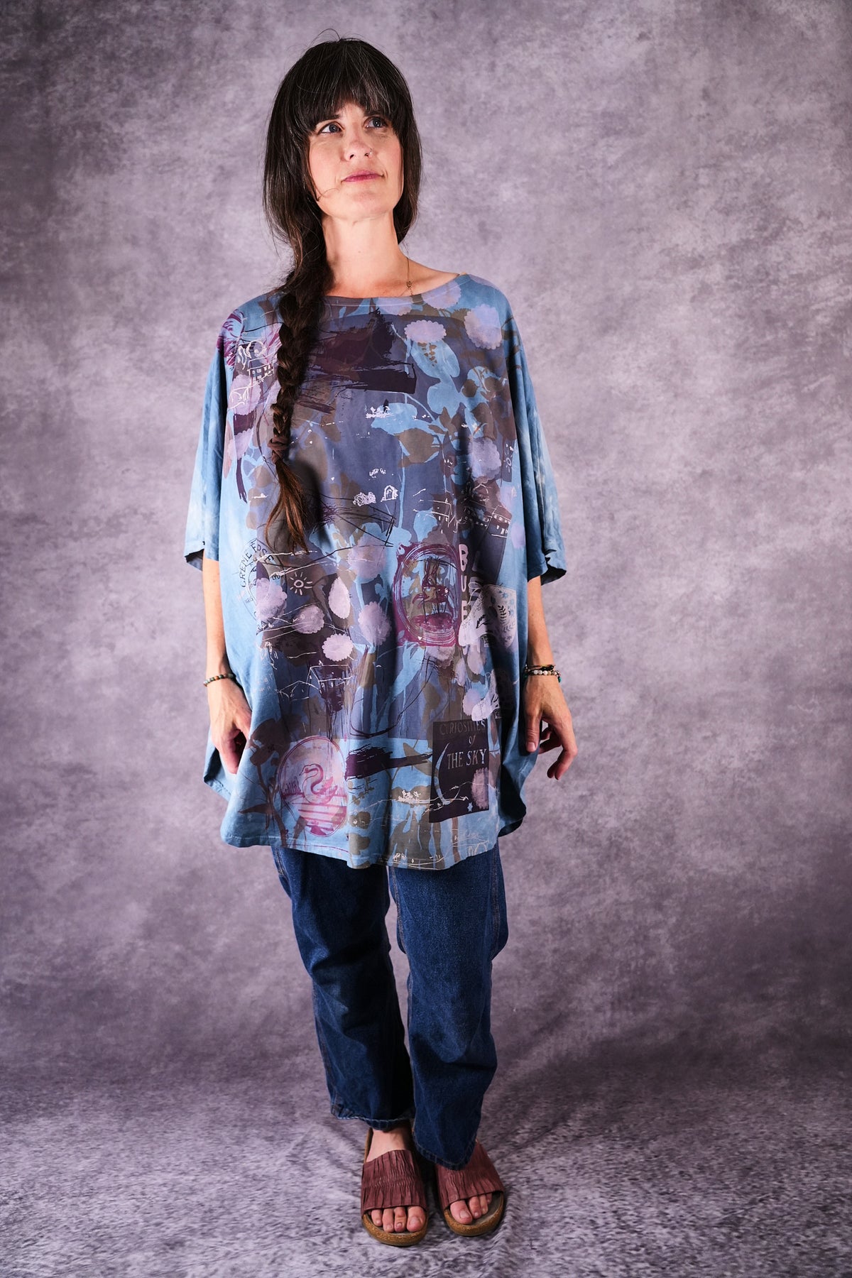 2356 HD Side Slit Art Tee Blue Curiosities