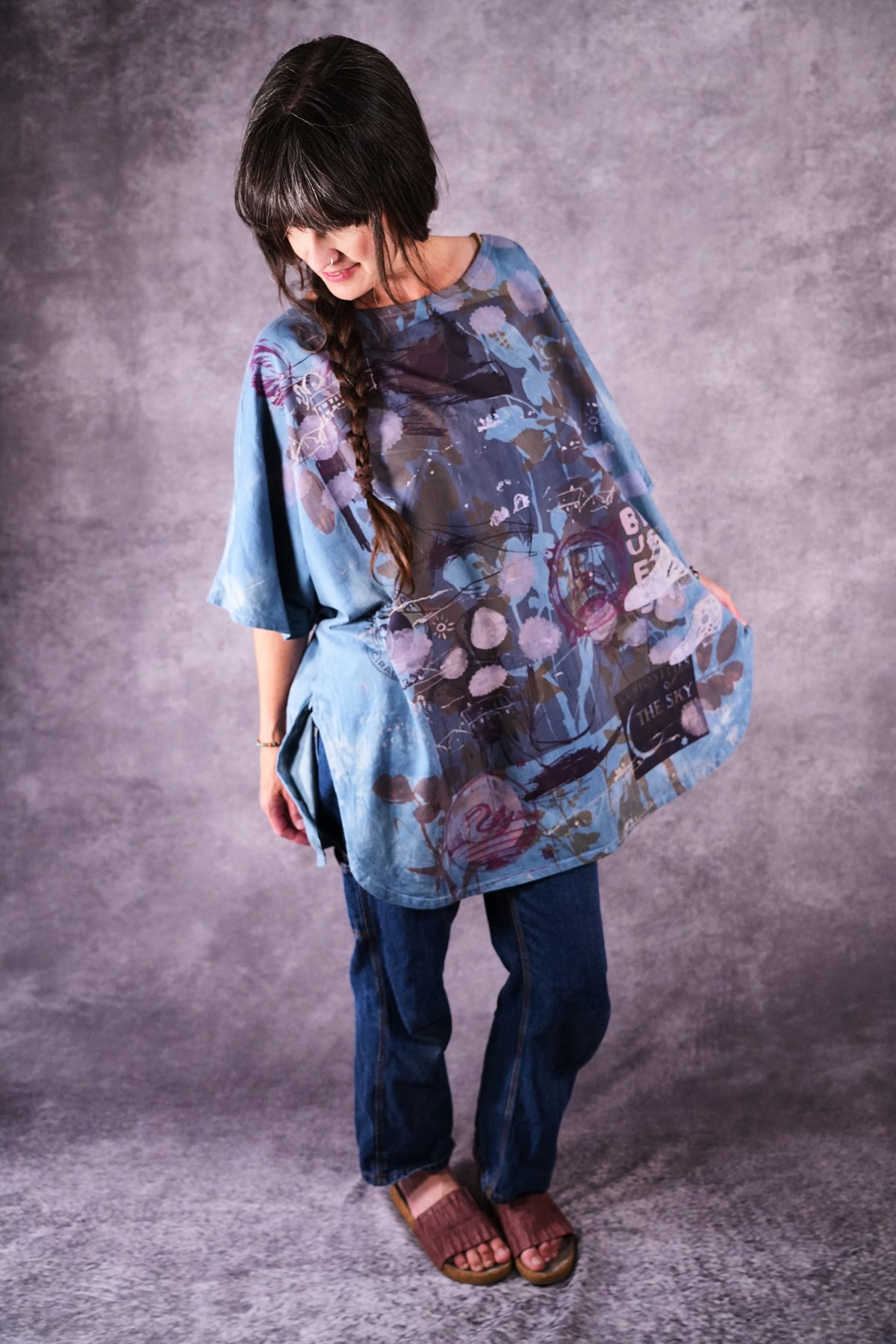 2356 HD Side Slit Art Tee Blue Curiosities