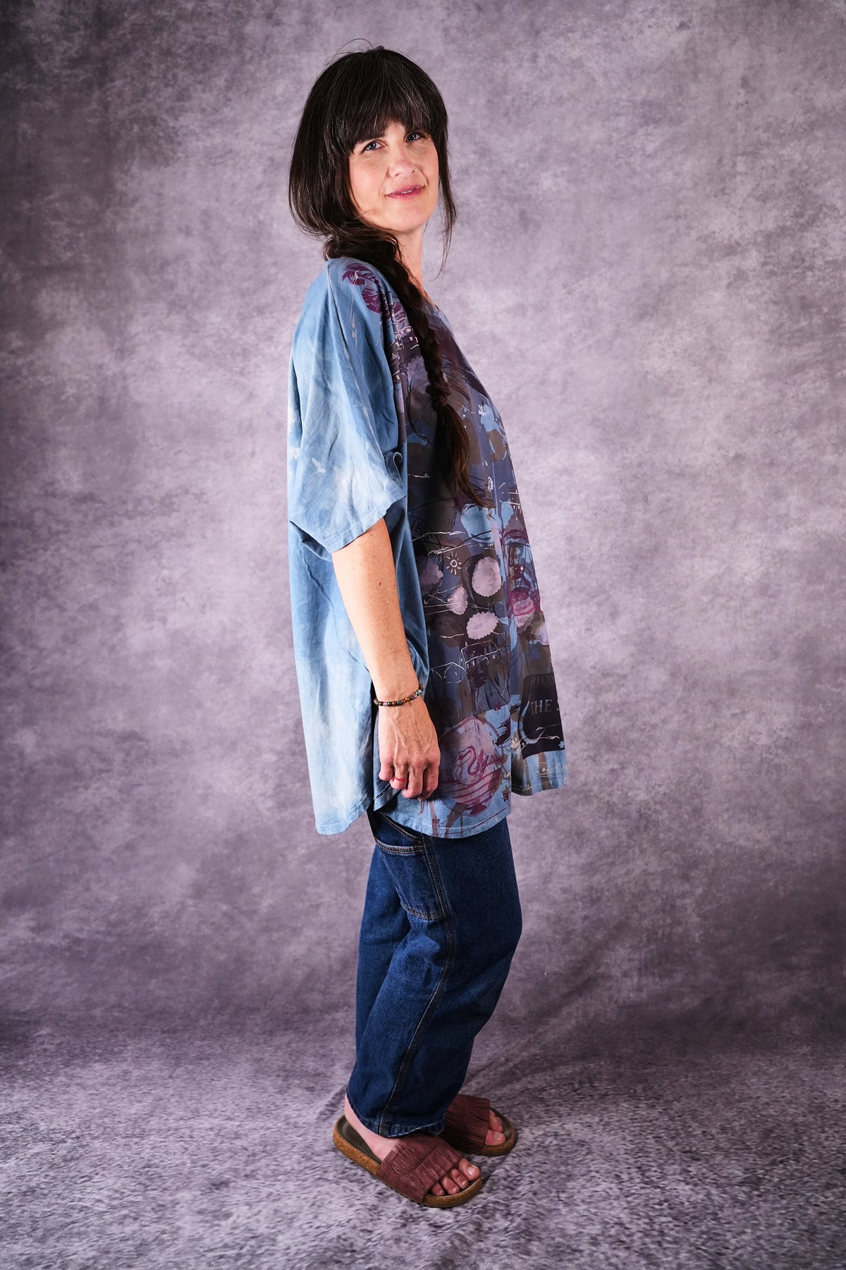 2356 HD Side Slit Art Tee Blue Curiosities