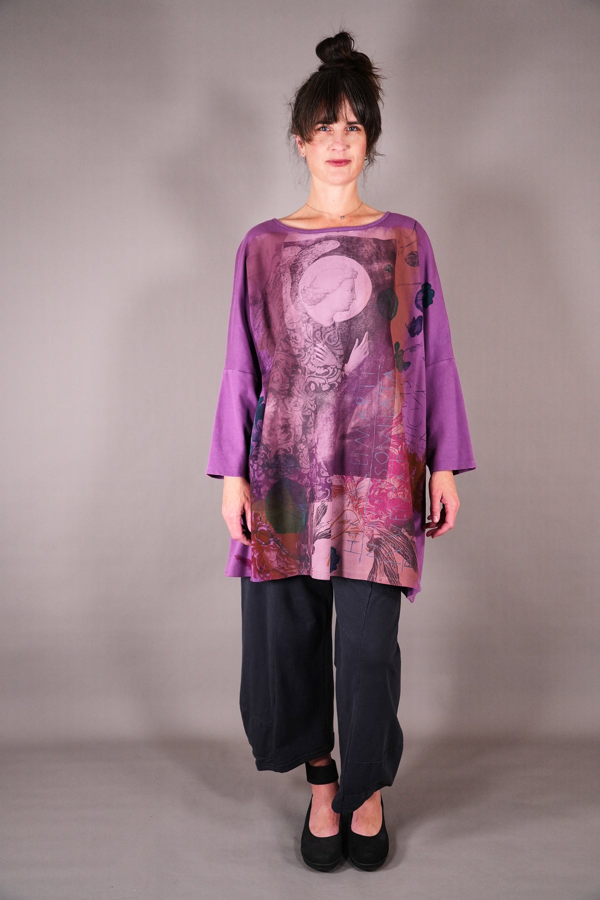 2365 Modern Sweatshirt Fuchsine Archangel Gabriel