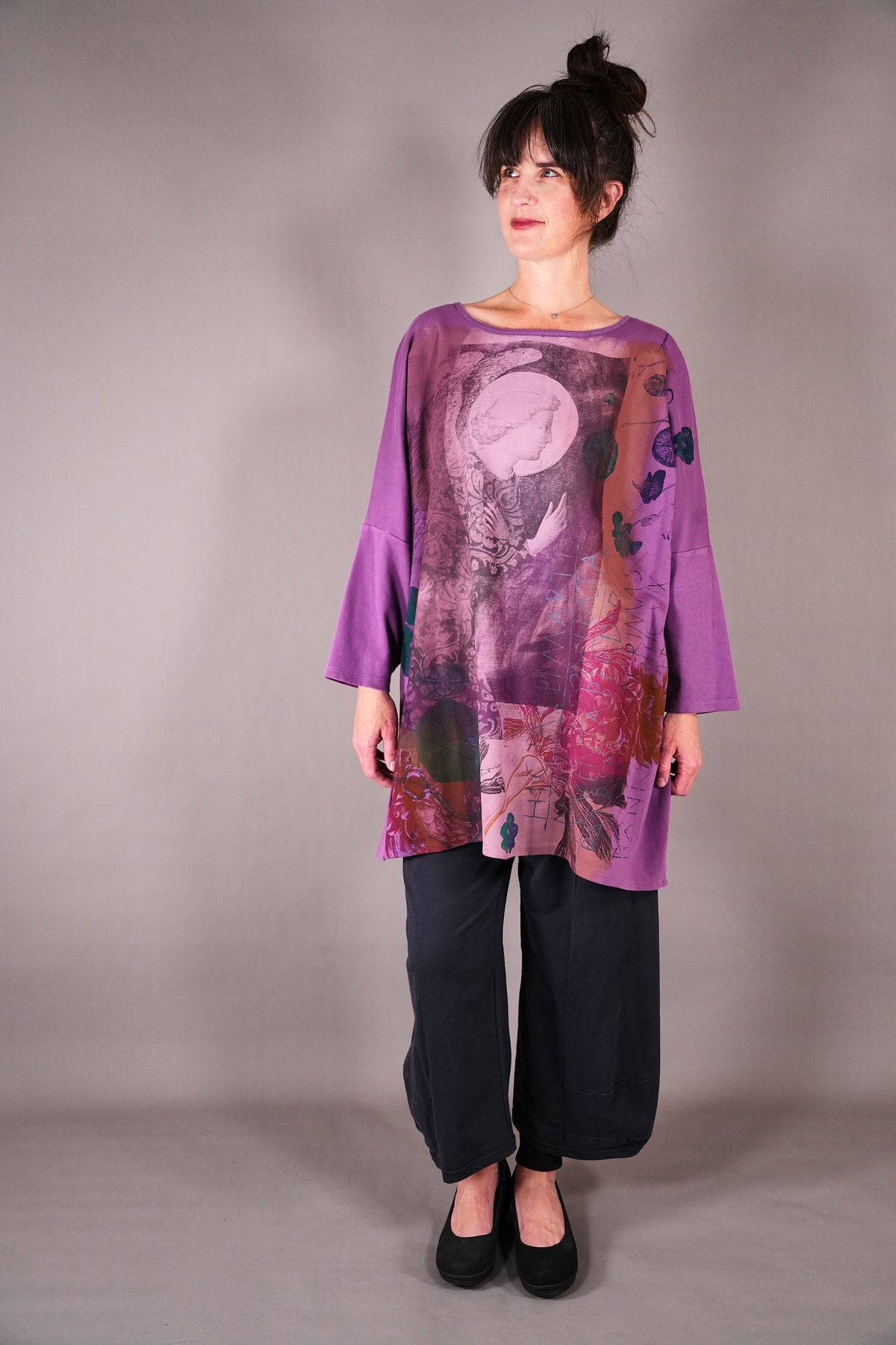2365 Modern Sweatshirt Fuchsine Archangel Gabriel