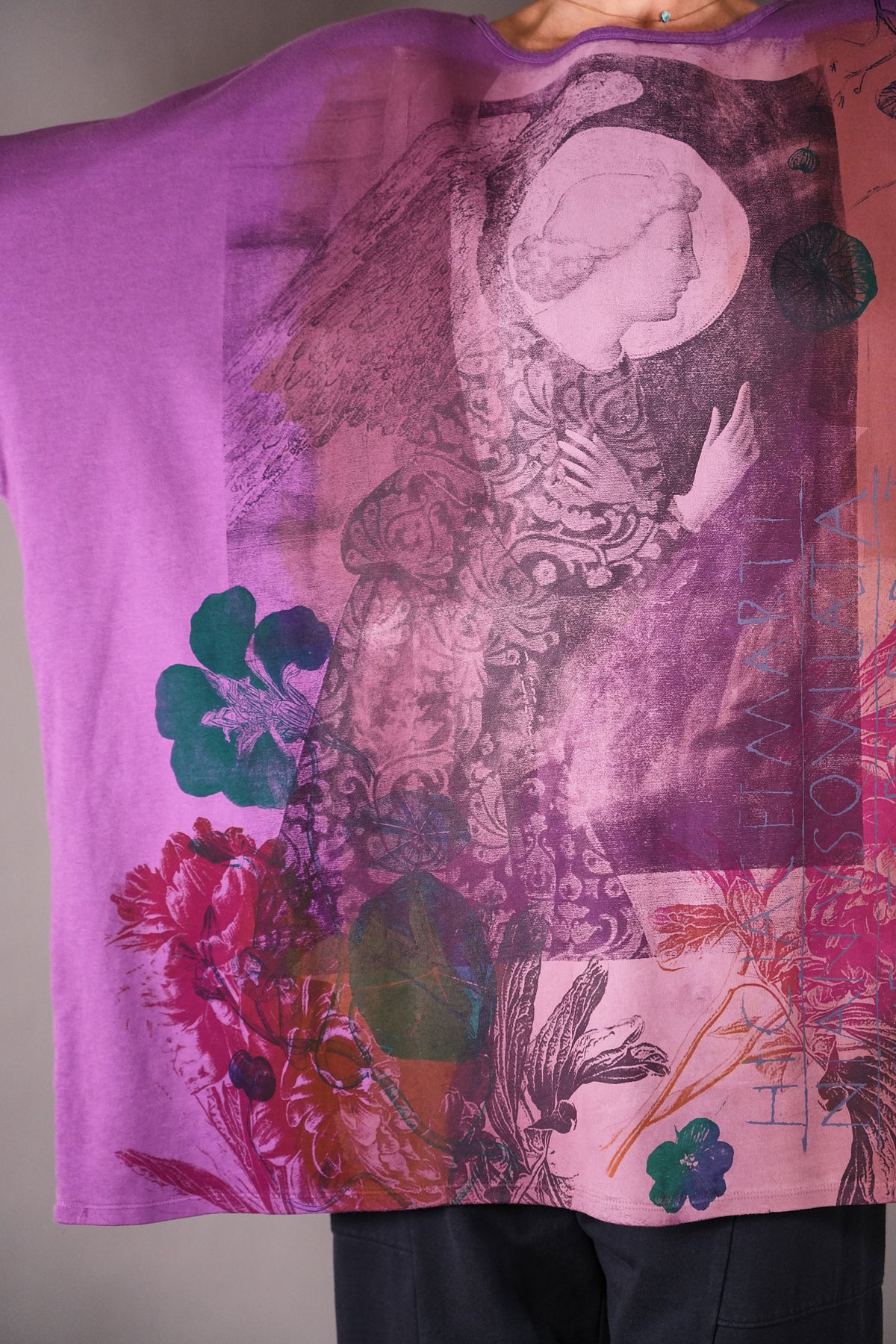 2365 Modern Sweatshirt Fuchsine Archangel Gabriel
