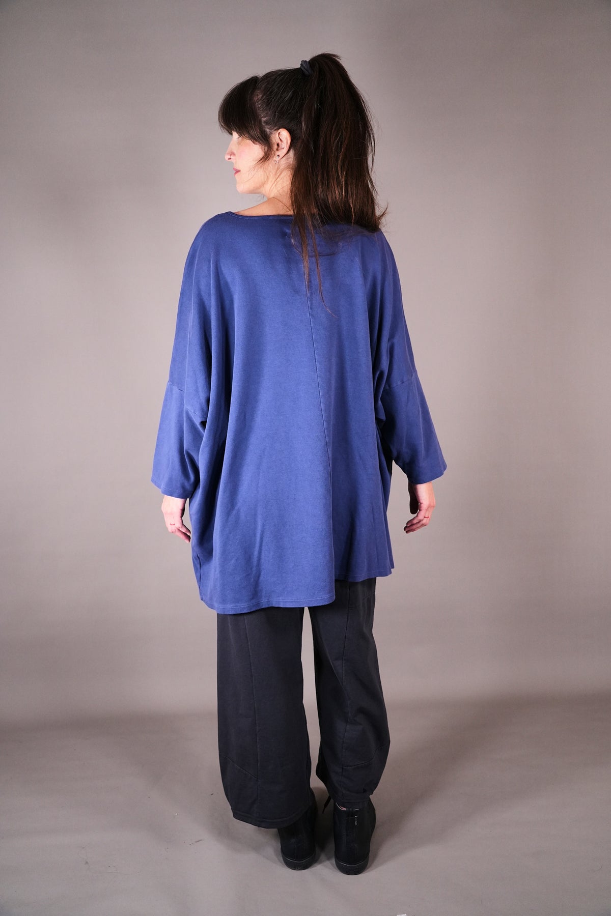 2365 Modern Sweatshirt Night Shadow Ti Amo Dove