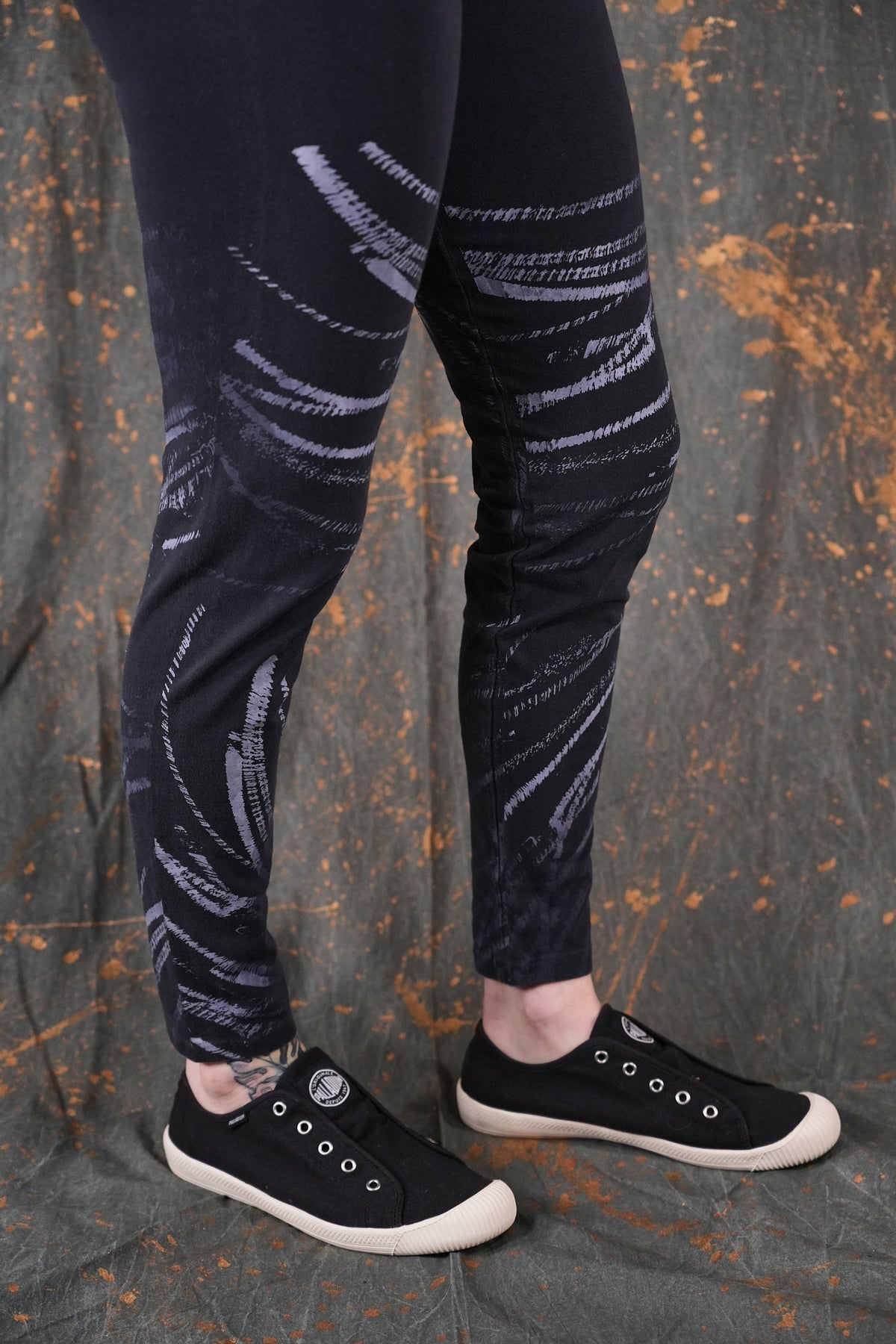 3136-2 Handprinted Leggings Black Sand Electricity-P