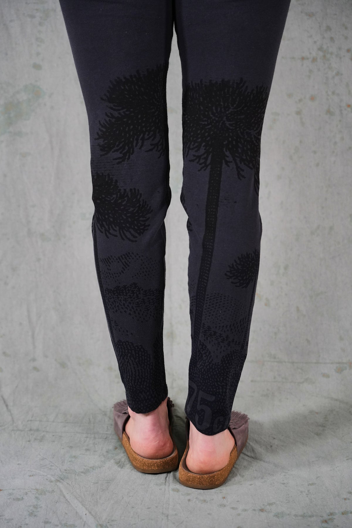 3136 Handprinted Legging Black Sand Stamp Print -P