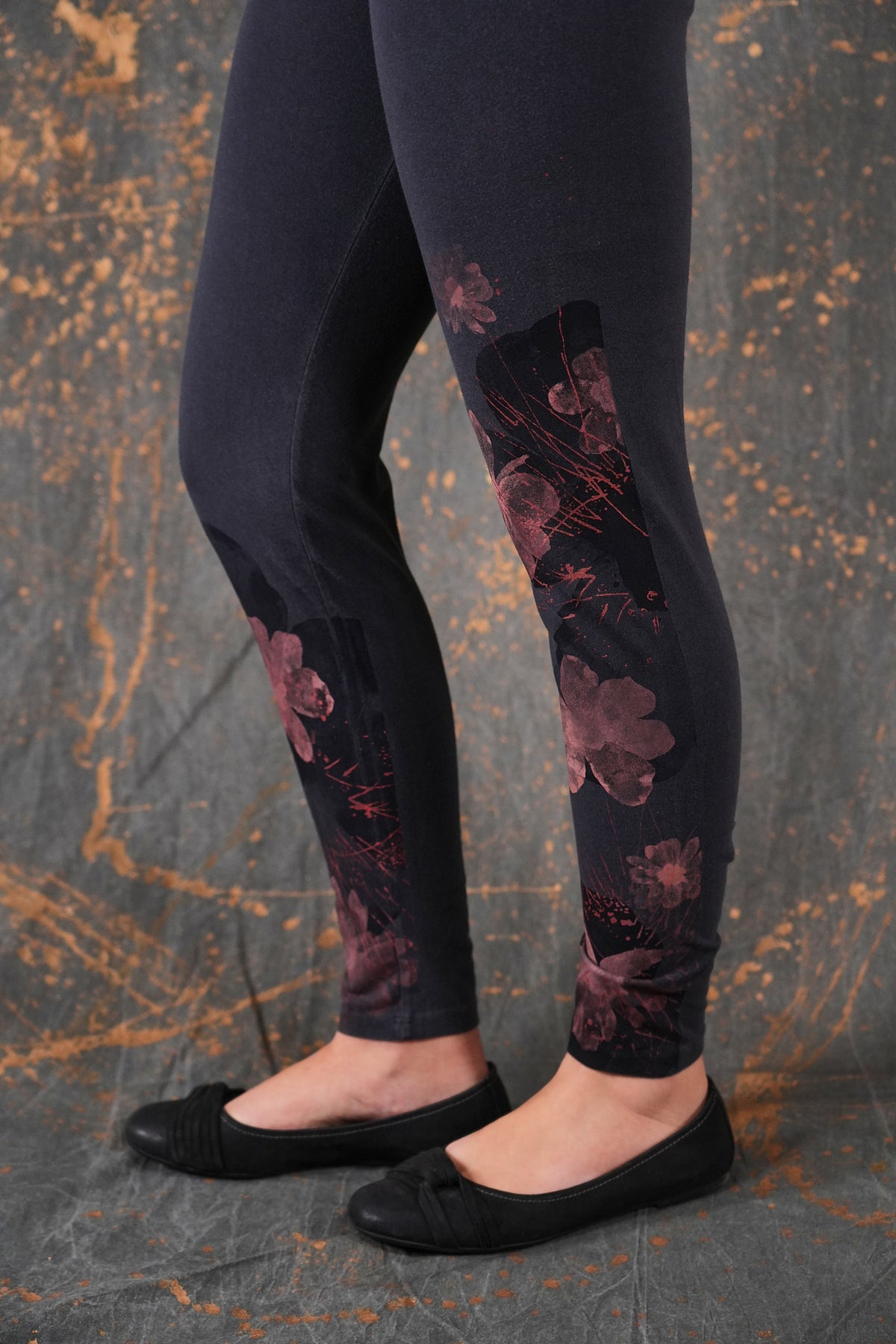 3136 Handprinted Legging Black Sand Peach Blossom-P
