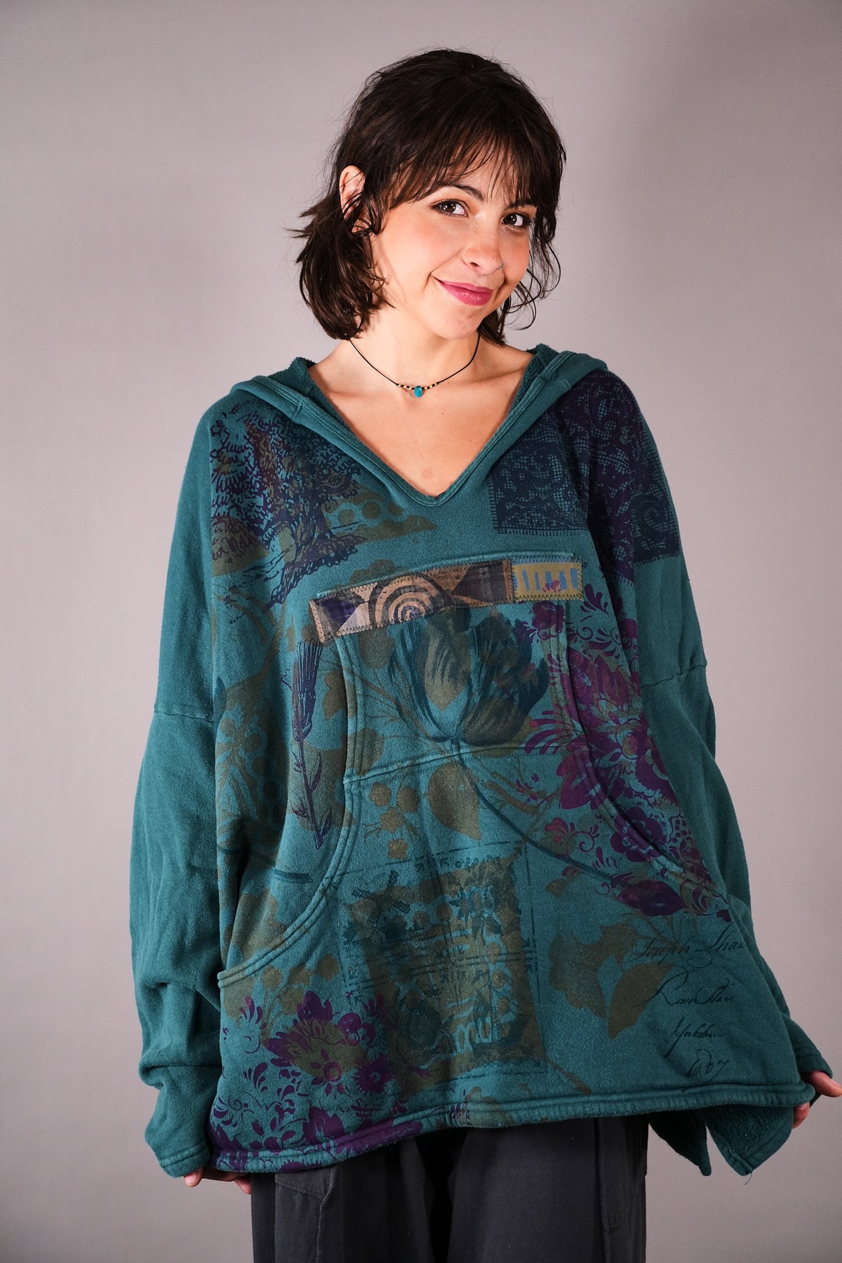 5273 Sketchbook Hoodie Emerald Farmers Market
