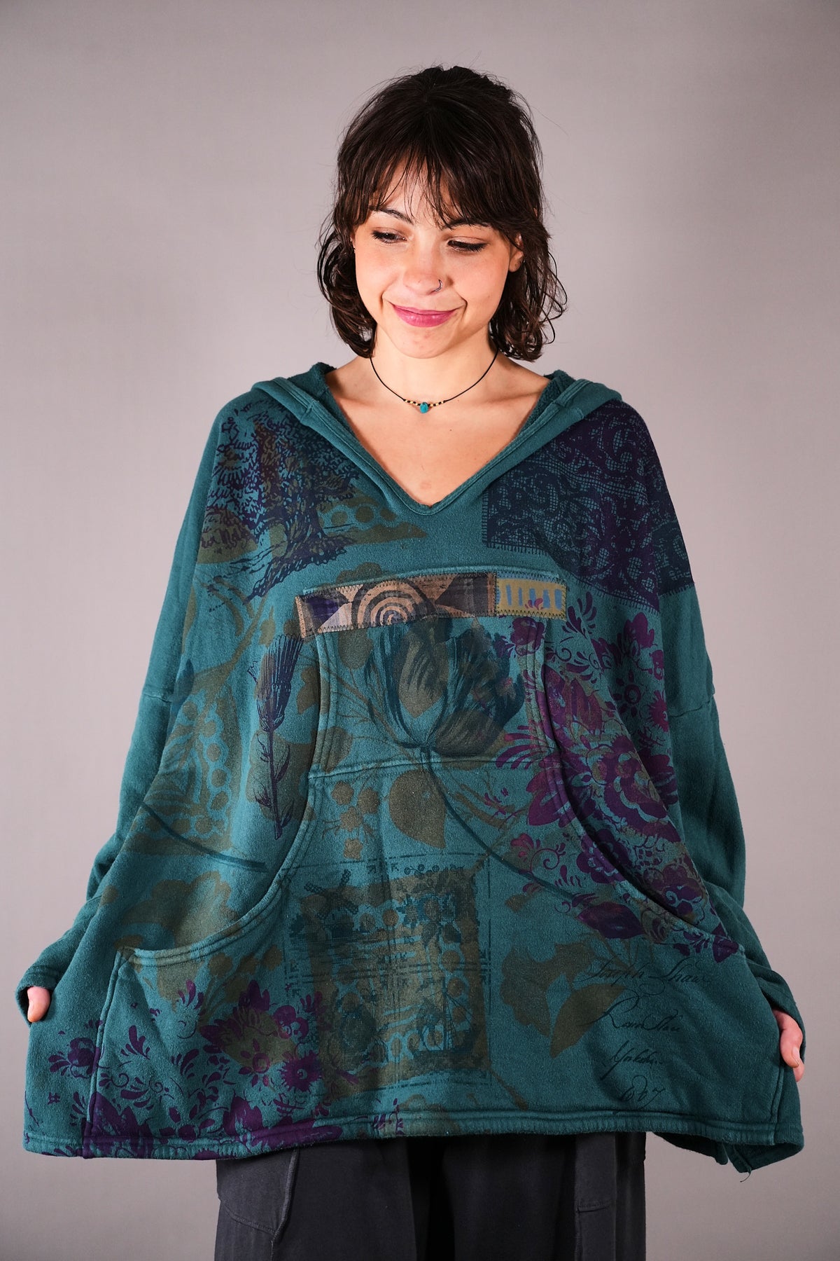 5273 Sketchbook Hoodie Emerald Farmers Market