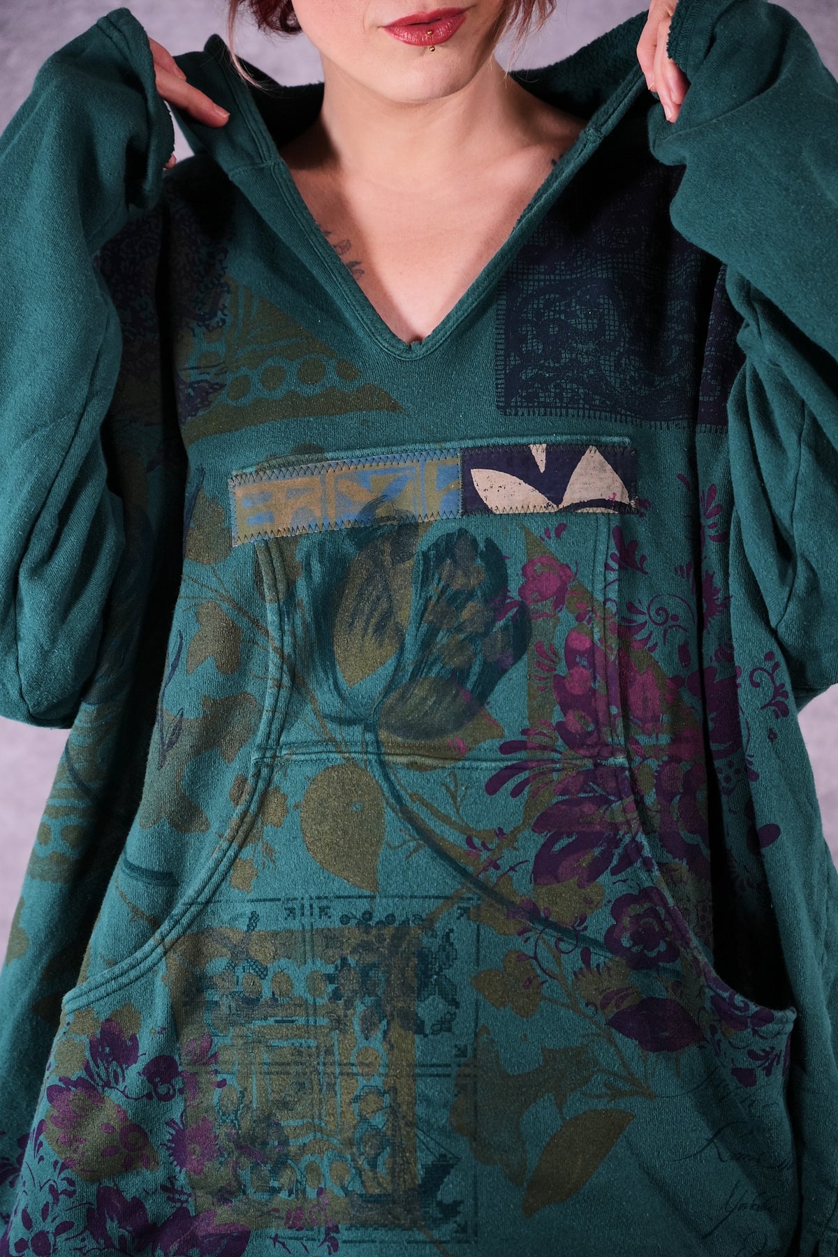 5273 Sketchbook Hoodie Emerald Farmers Market