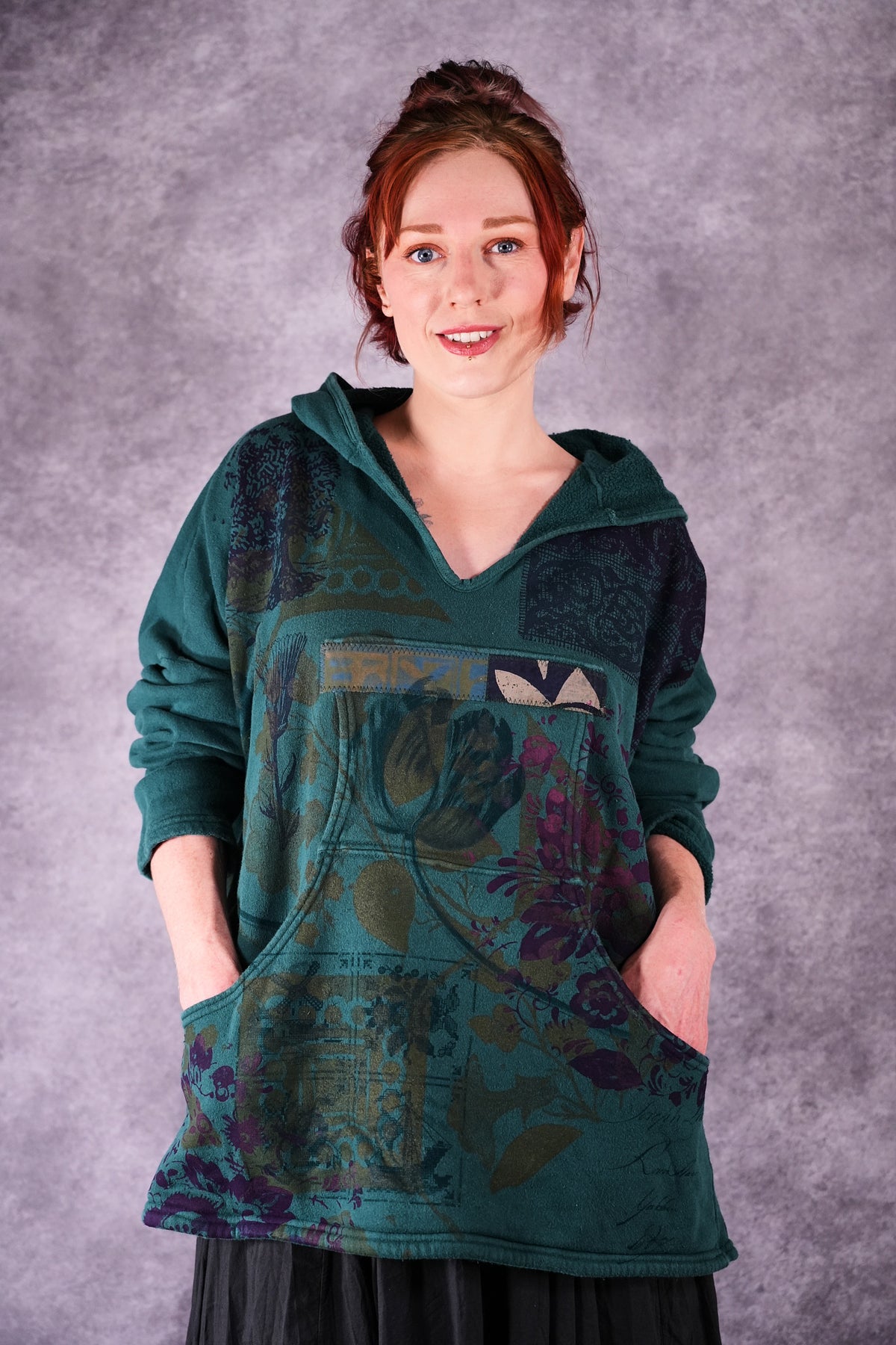 5273 Sketchbook Hoodie Emerald Farmers Market