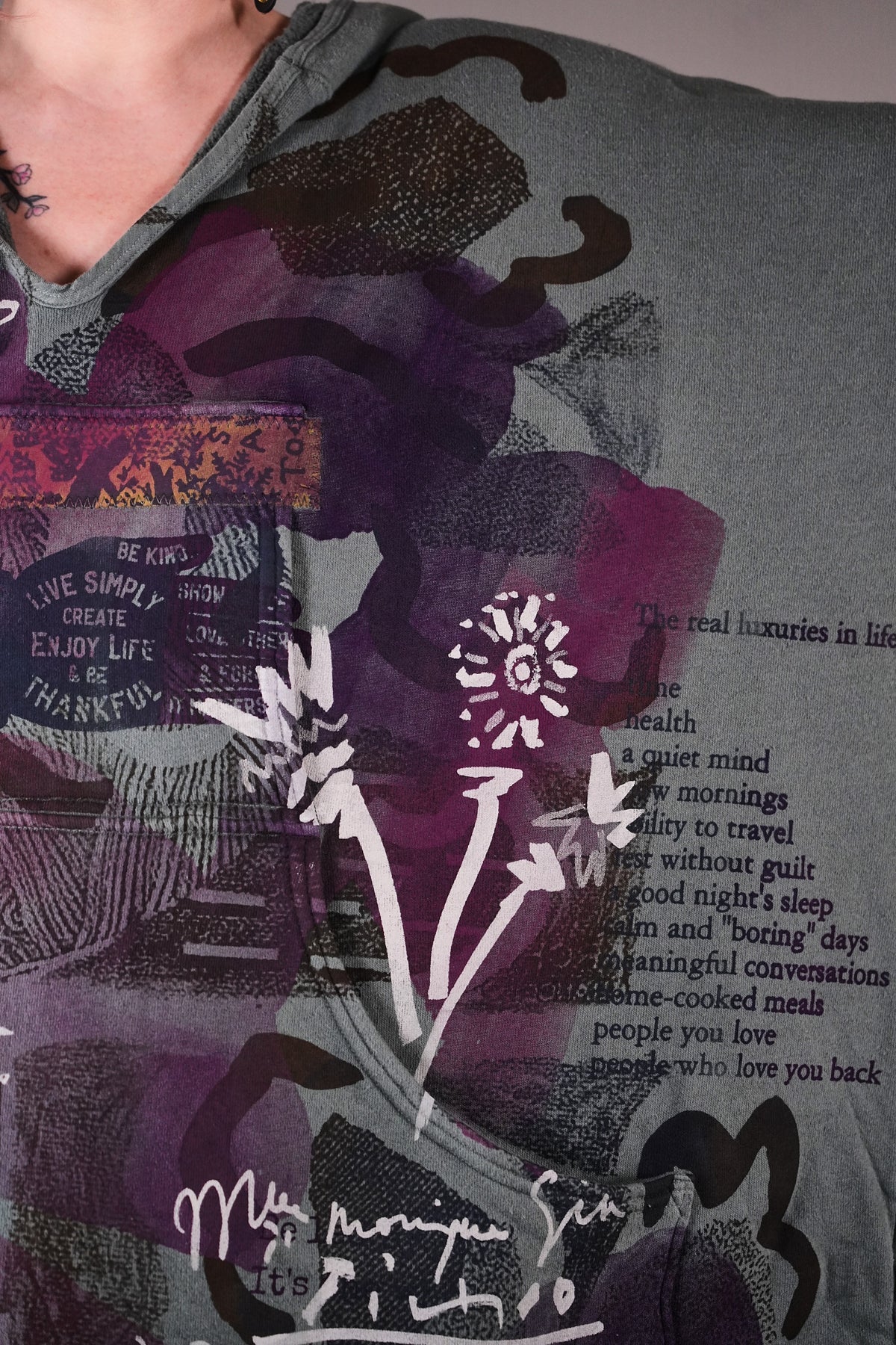 5273 Sketchbook Hoodie Pale Sage Enjoy Life