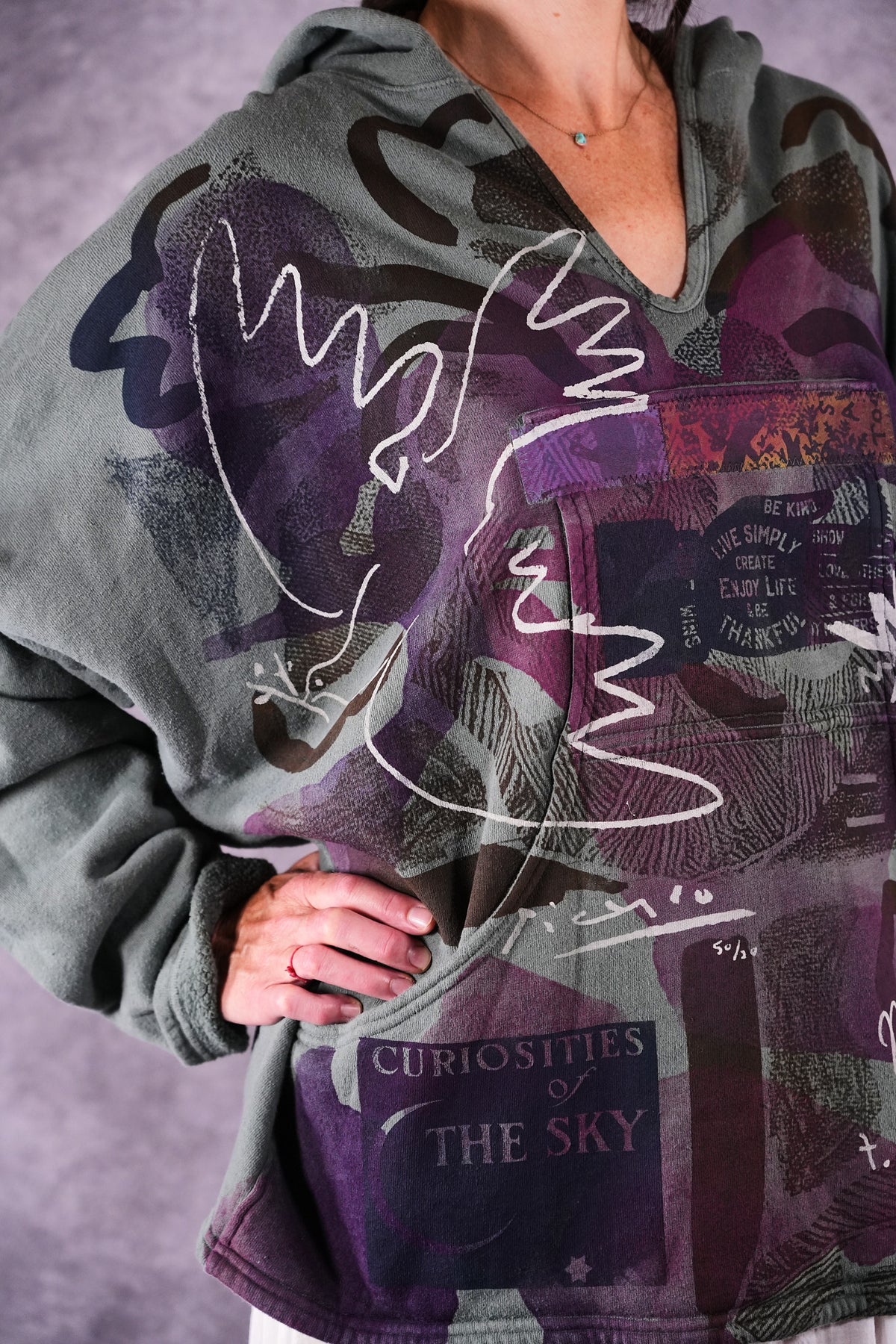 5273 Sketchbook Hoodie Pale Sage Enjoy Life