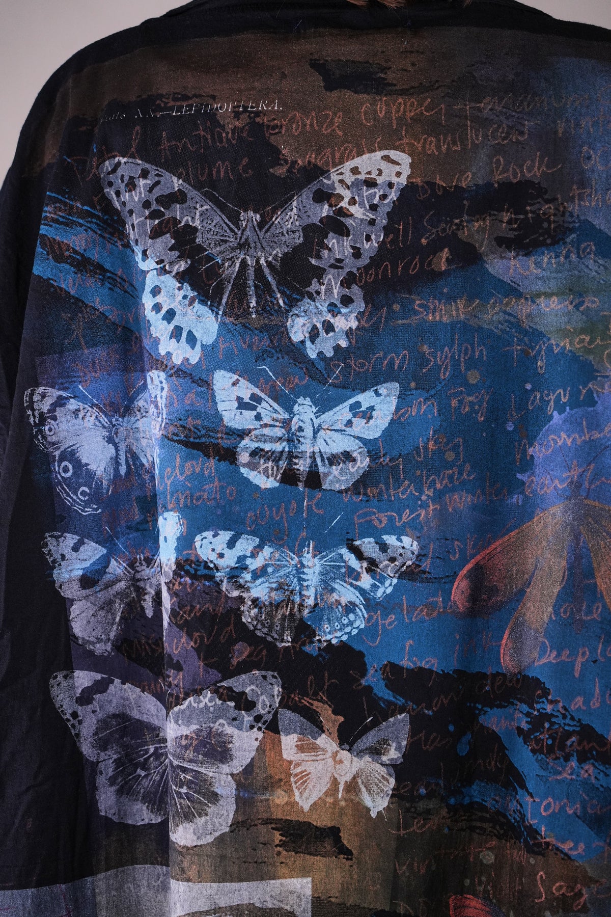 5276 Long Kimono Blue Black The Butterfly Effect