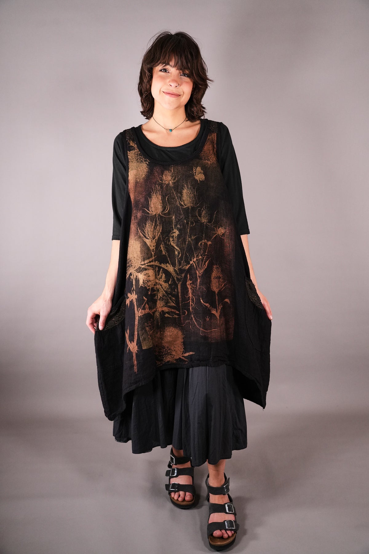 6182 Lace Pinafore Black Thistle Garden