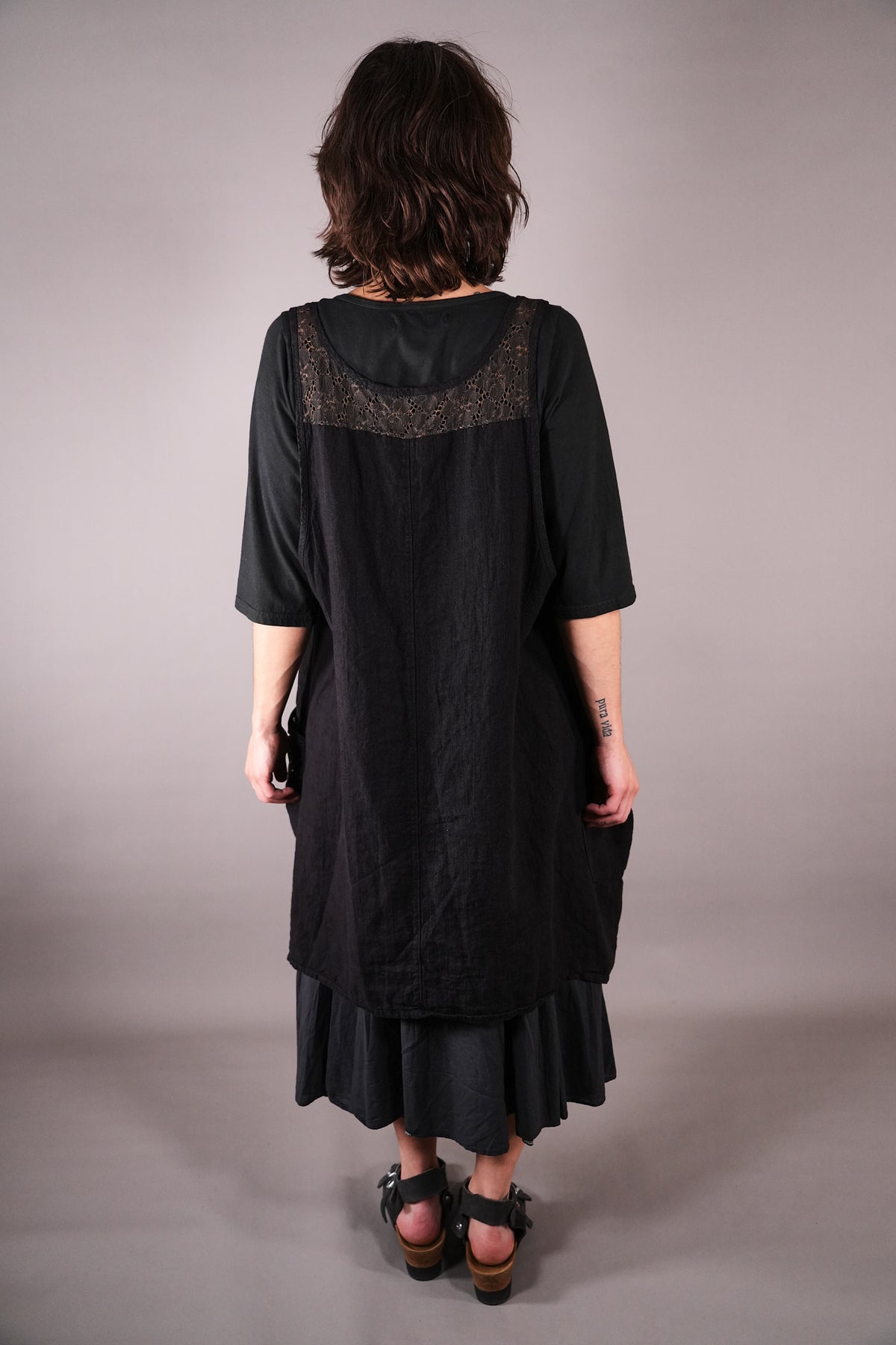 6182 Lace Pinafore Black Thistle Garden