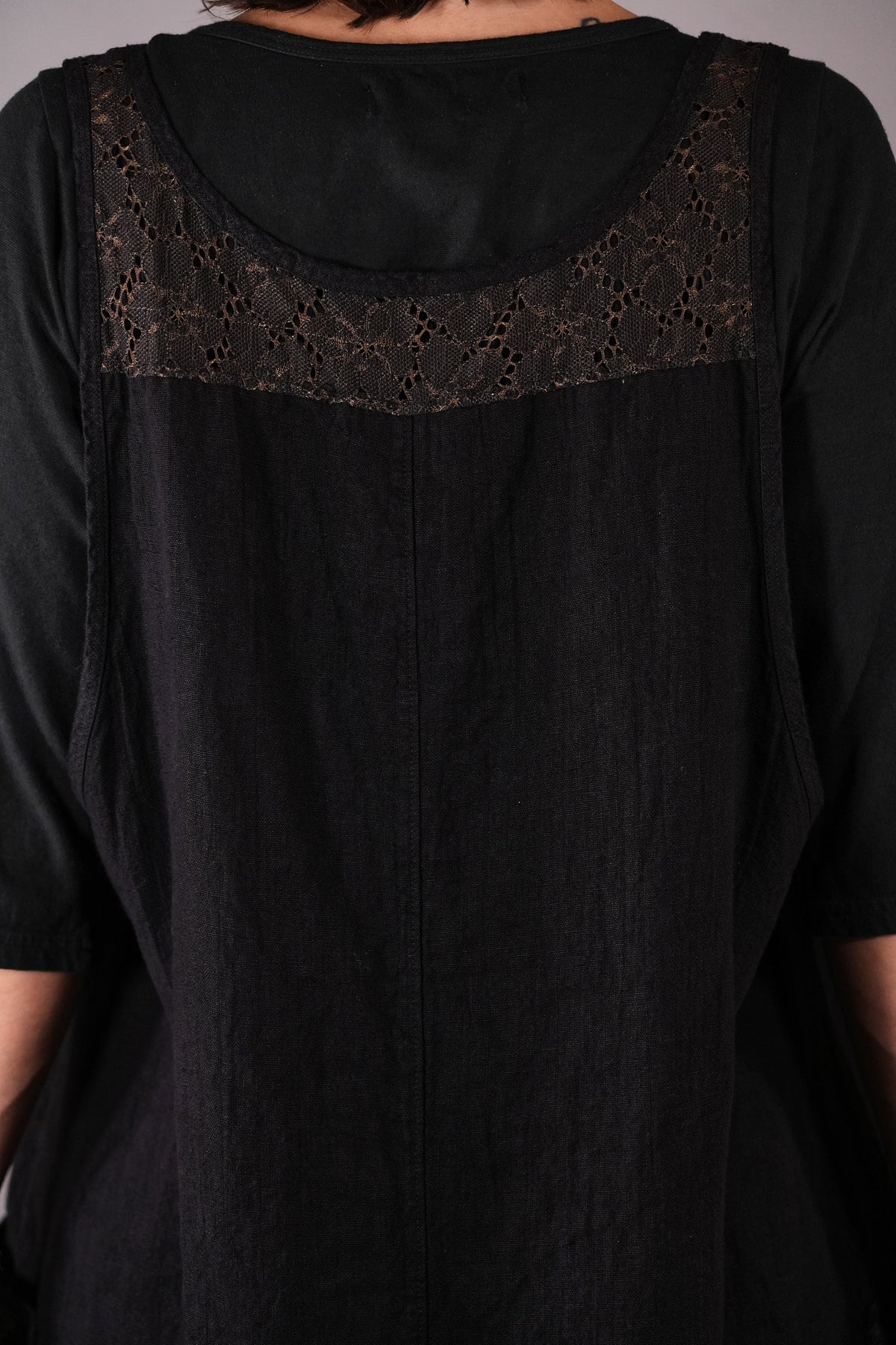 6182 Lace Pinafore Black Thistle Garden