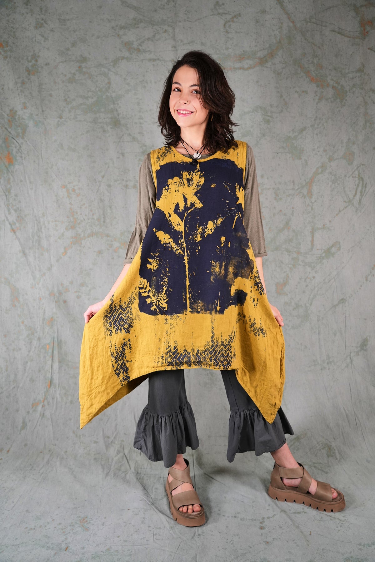 6182-2 Linen Pinafore Gold Flower-P