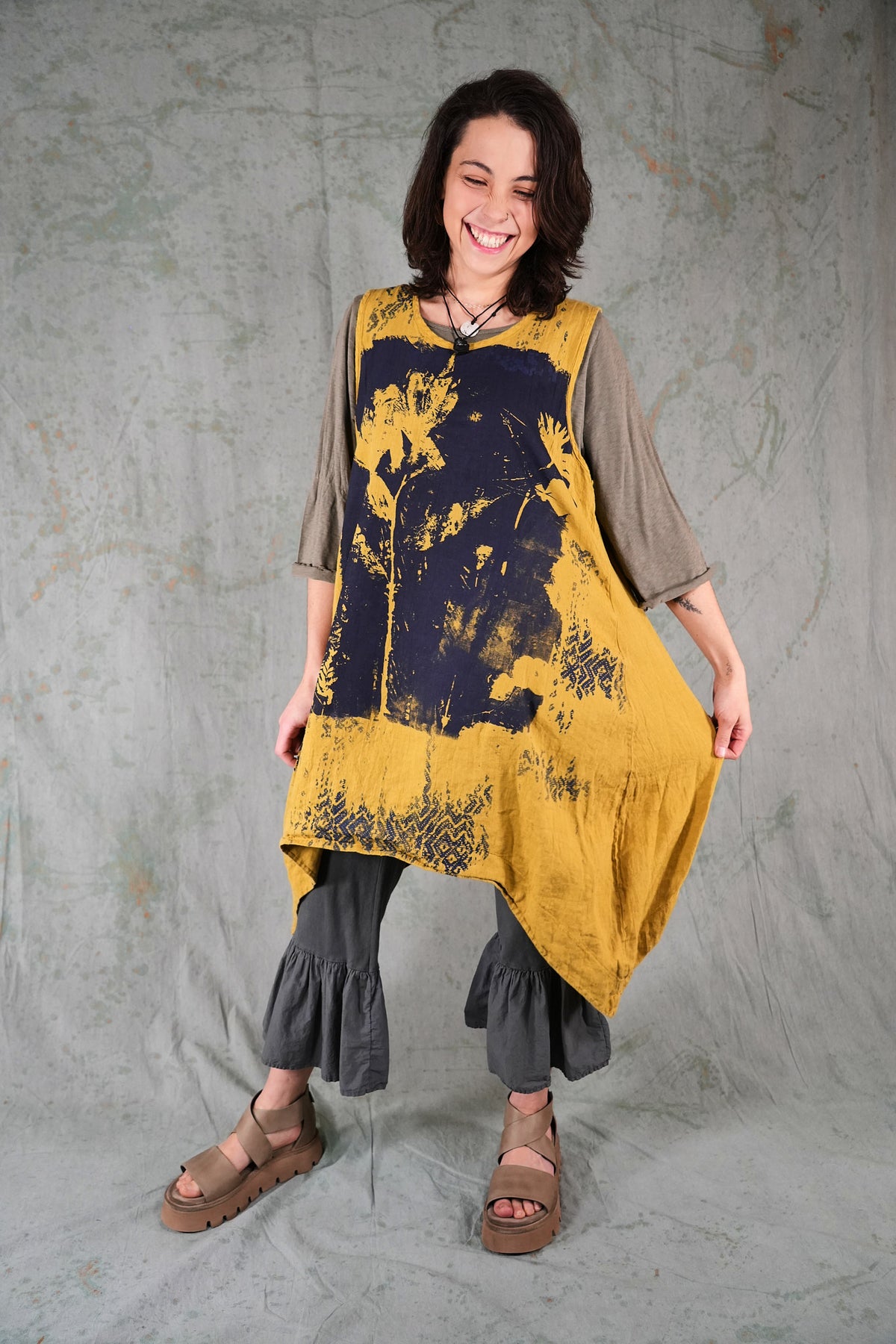 6182-2 Linen Pinafore Gold Flower-P