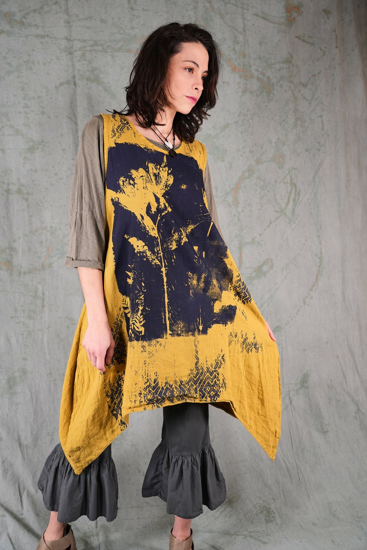 6182-2 Linen Pinafore Gold Flower-P