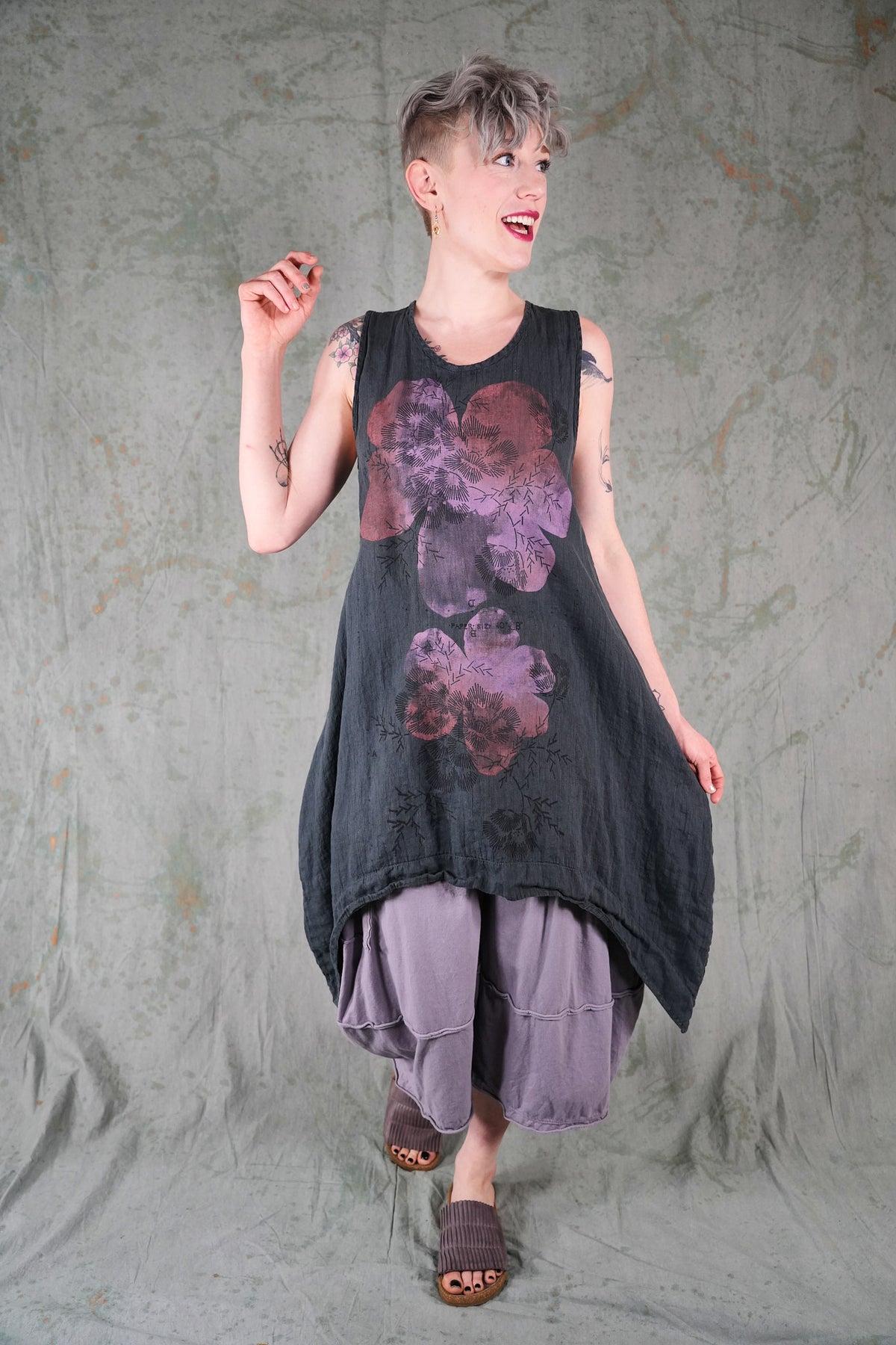 6182-2 Linen Pinafore Urban Floral-P