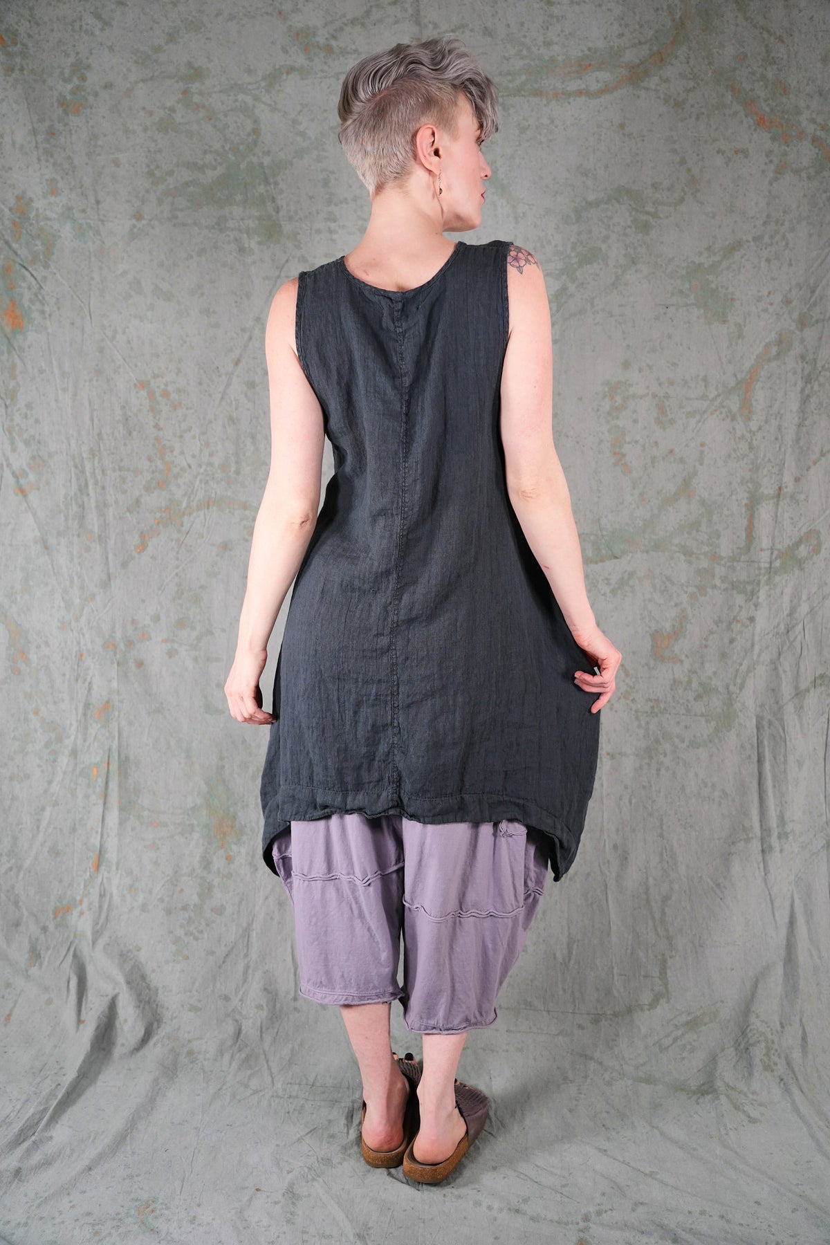 6182-2 Linen Pinafore Urban Floral-P