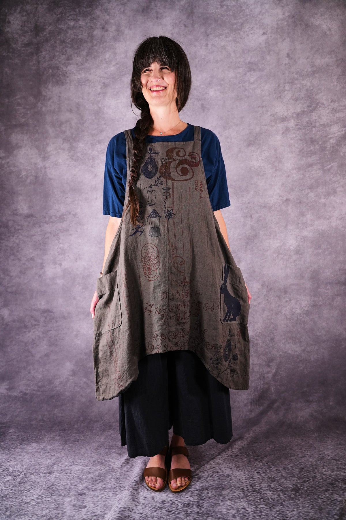6202 Guild Apron Caper Plant a Garden