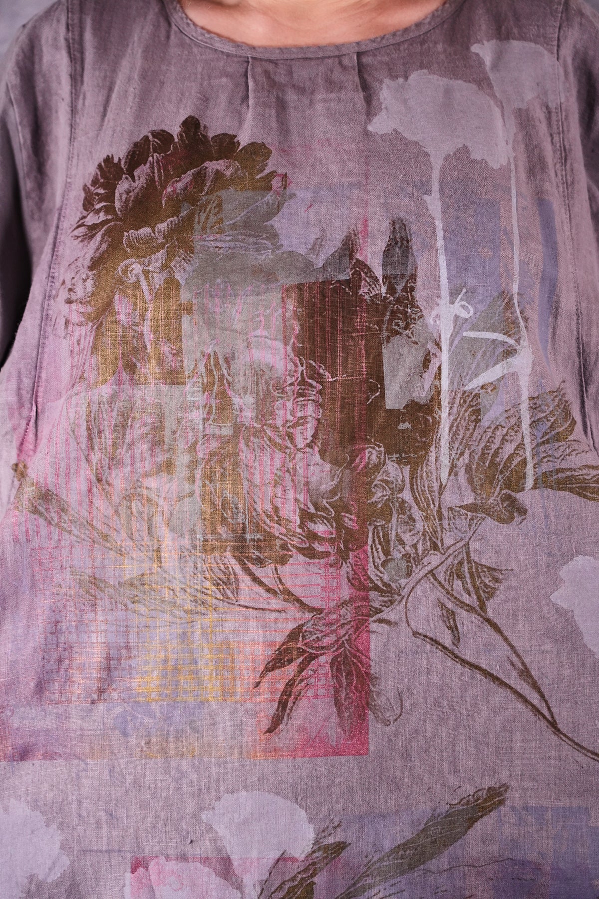 7256 Frenchtown Studio Dress Shantung Antique Flower