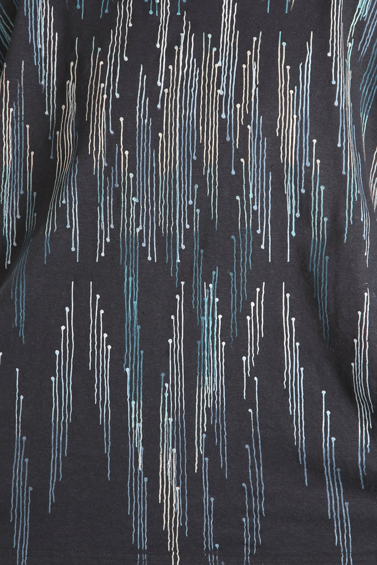 2218 Elemental Square-Blk/Grey contrast thread- Blue Fringe Print