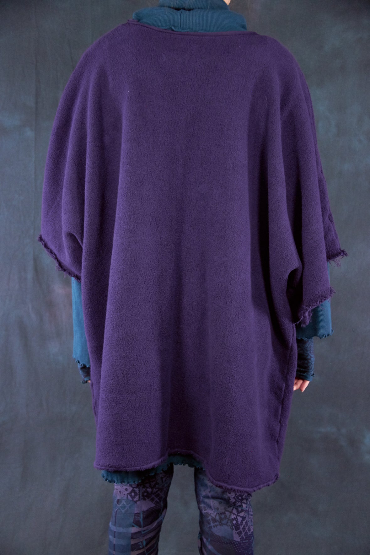 1589 Sherpa Poncho Purple-U