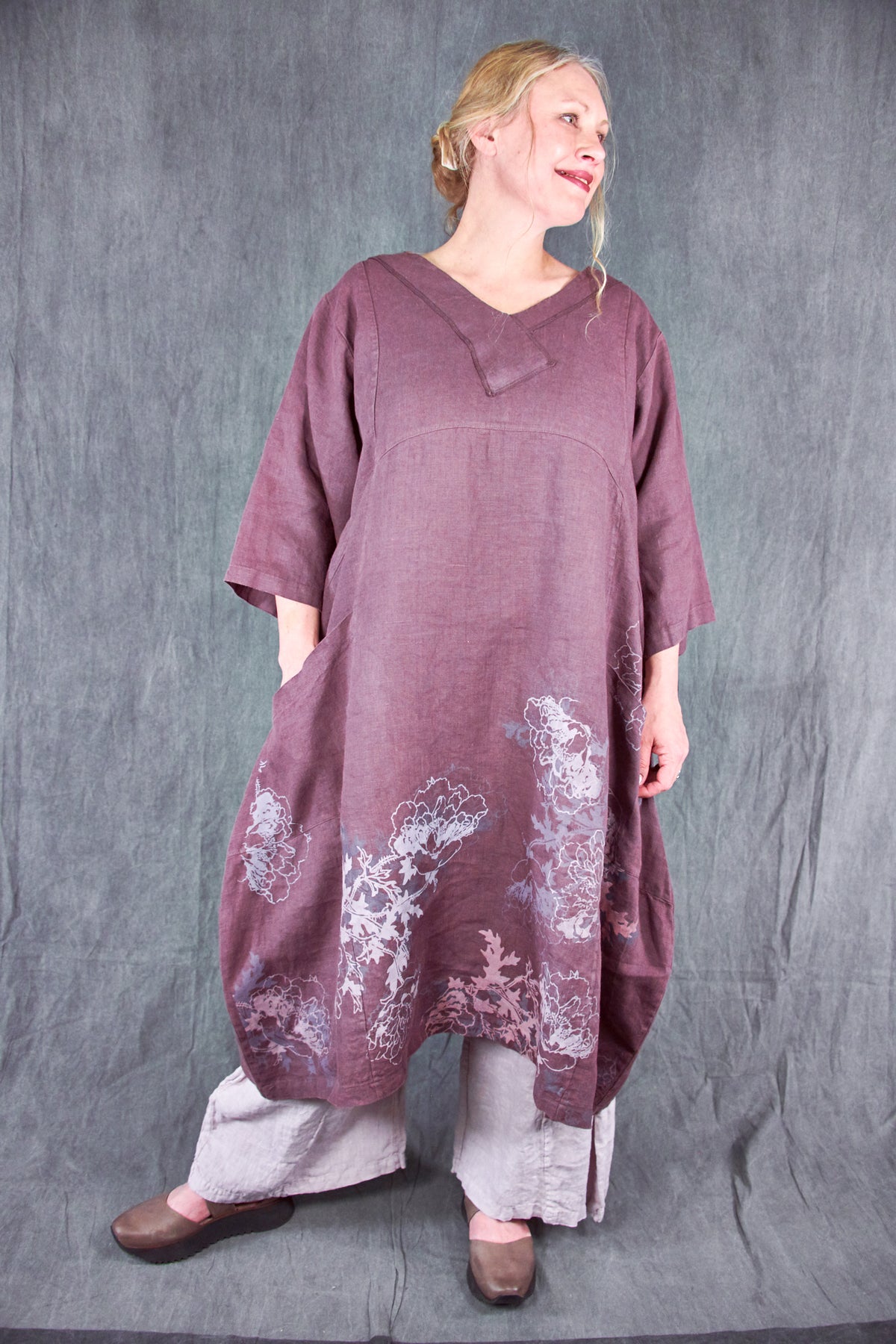 2133 Crossover Linen Tunic Incense-Meadow Flower