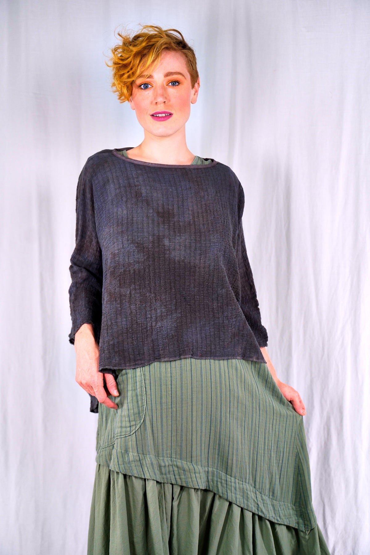 2277 Hand Dyed Crinkle Top Night Shadow O/S