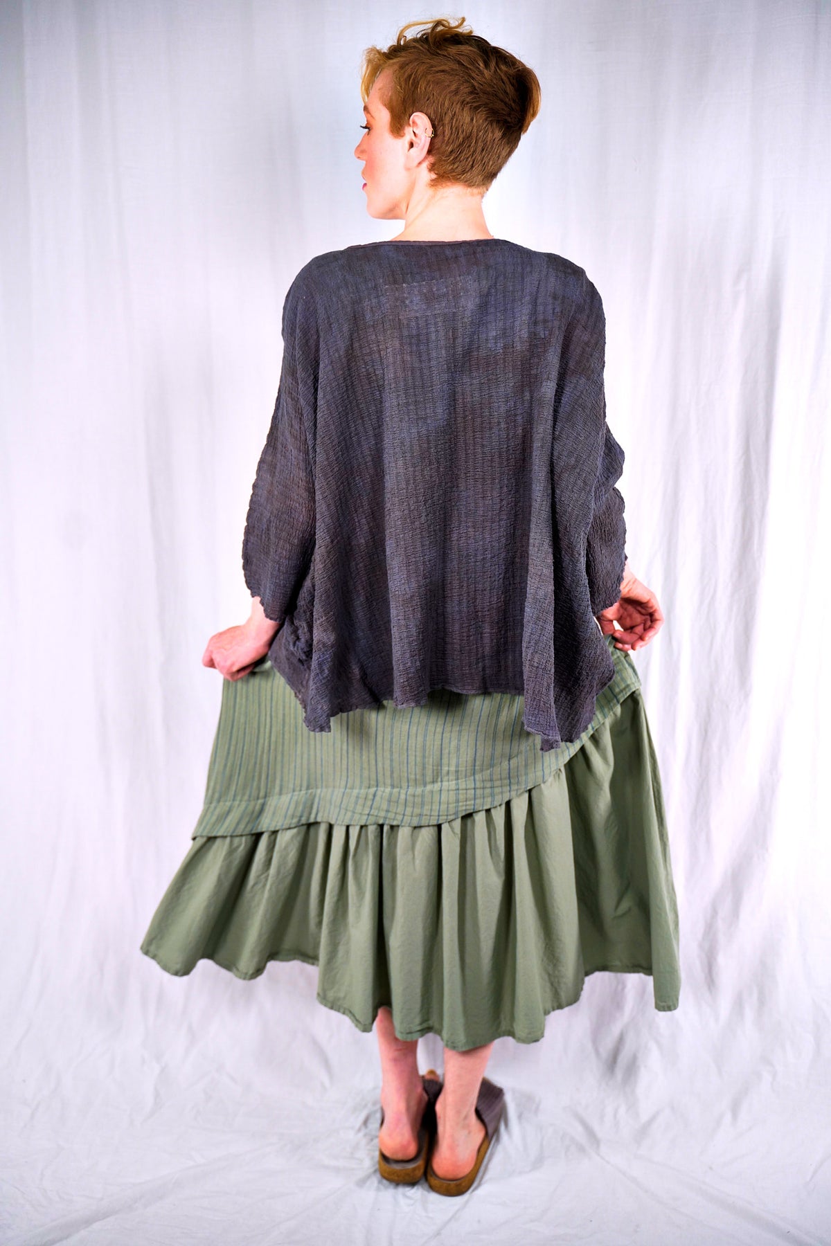 2277 Hand Dyed Crinkle Top Night Shadow O/S