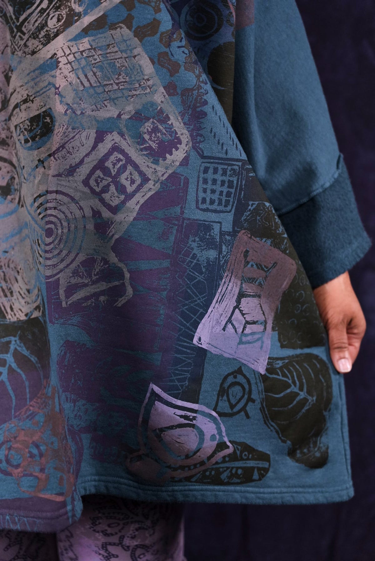 2304-2 Modern Sweatshirt Fleece Cuff Hypnea-P