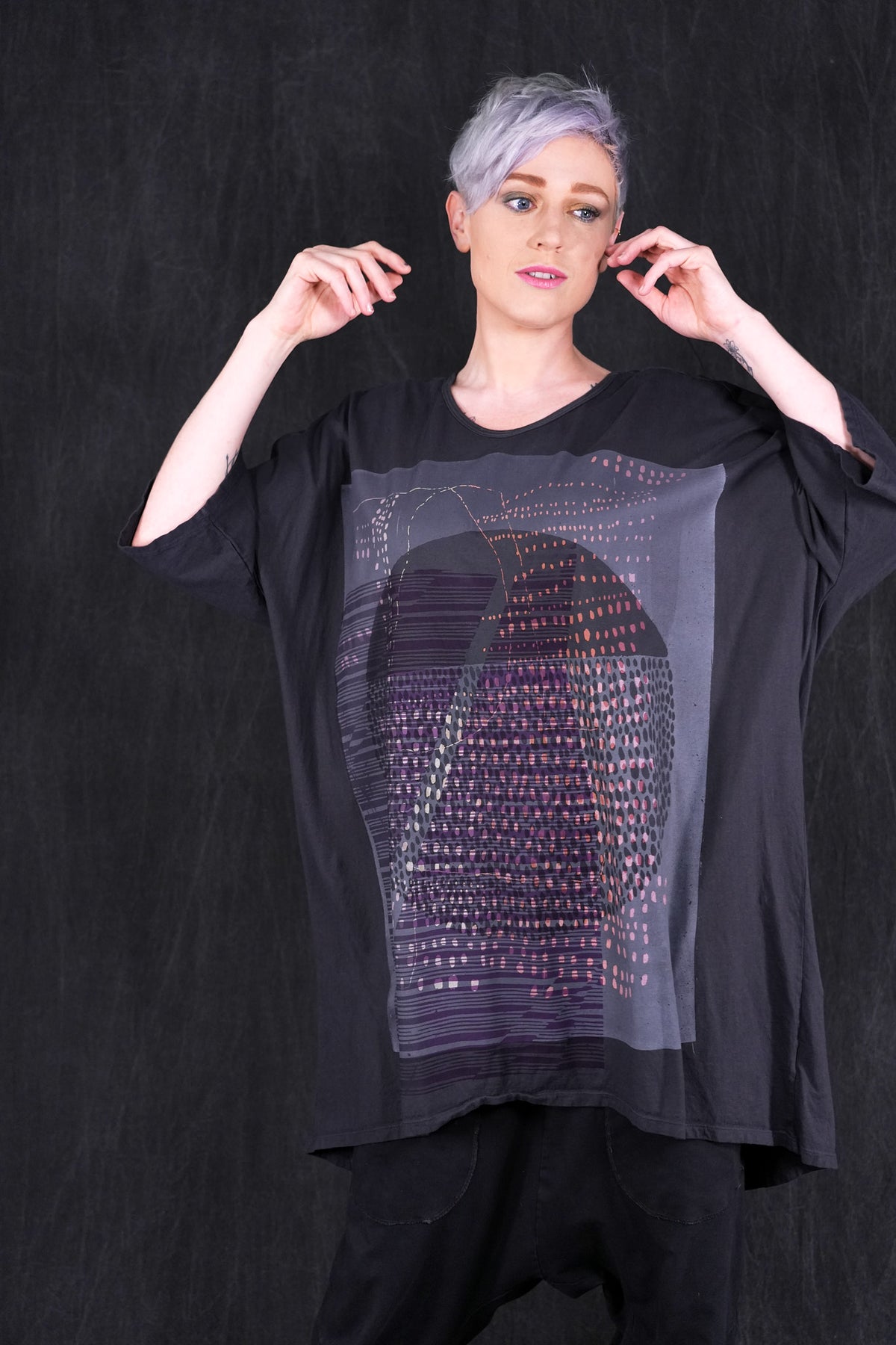 2358 Tournesol Tee Carbon-P