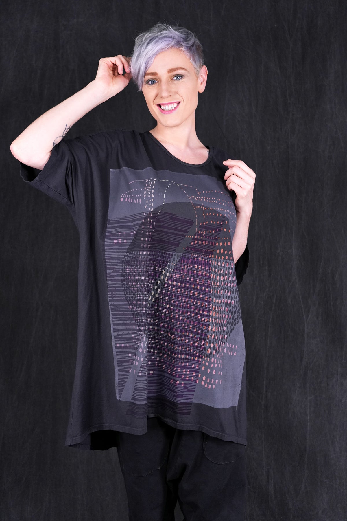 2358 Tournesol Tee Carbon-P