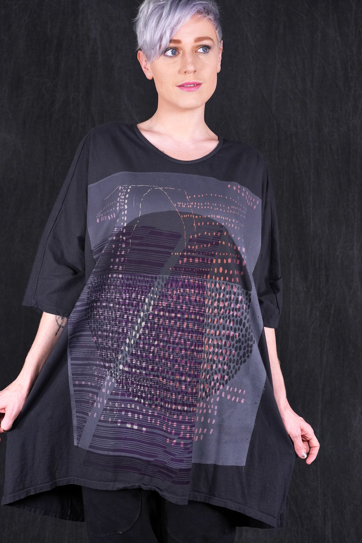 2358 Tournesol Tee Carbon-P