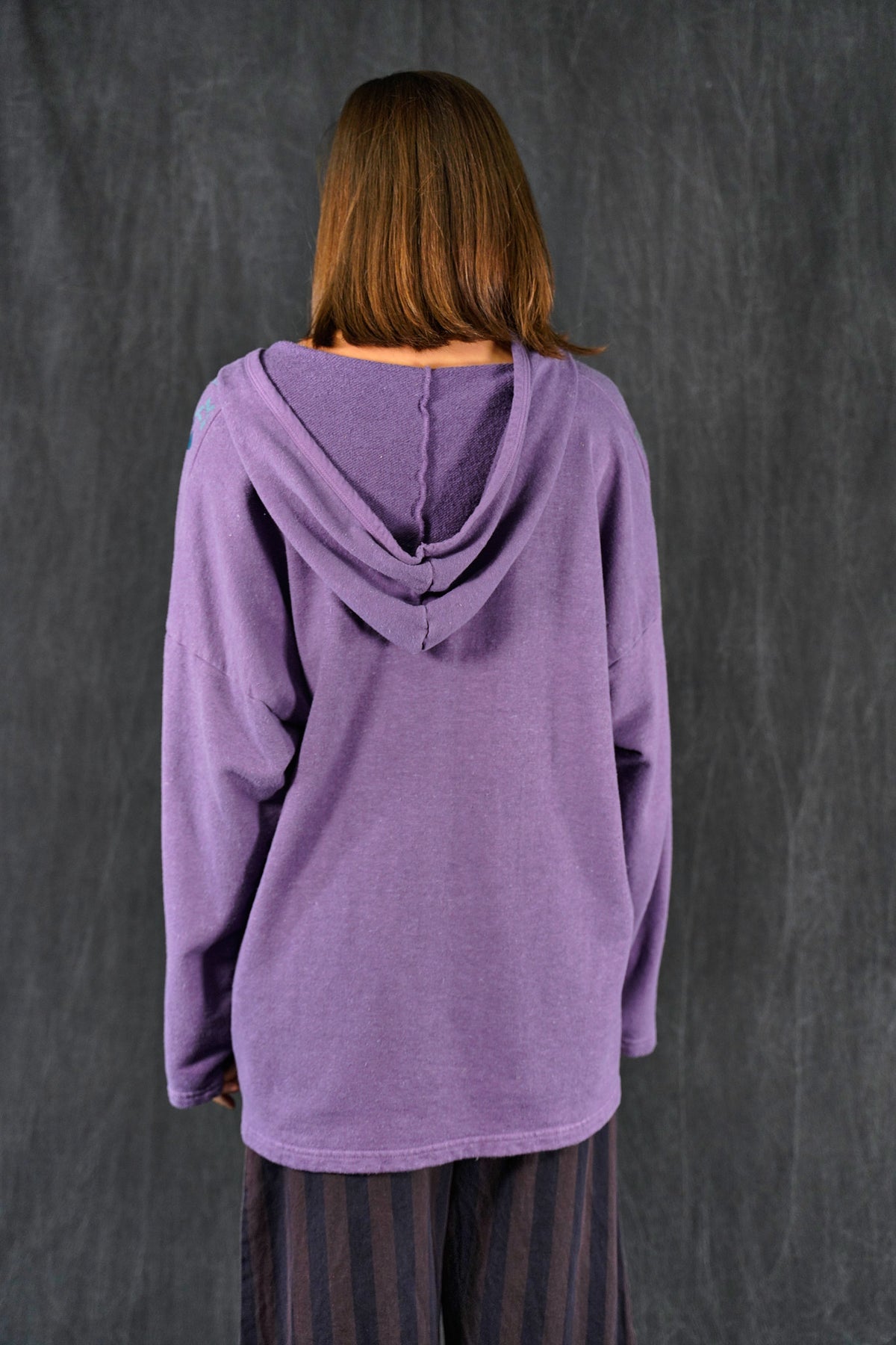5273 Hip To Be Square Hoodie-Violette-P